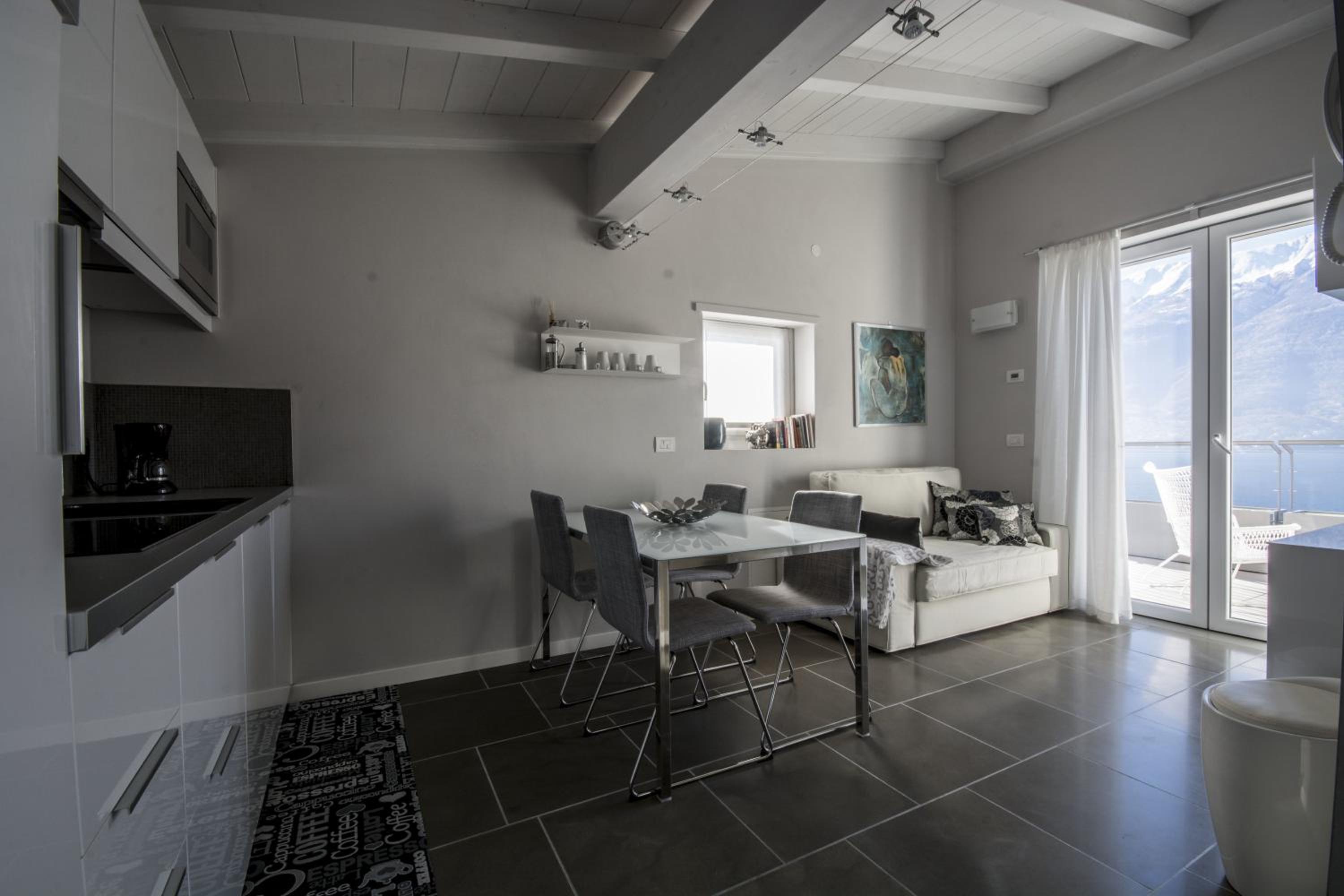 One-Bedroom Apartment 6 with Lake View - Annex photo 2