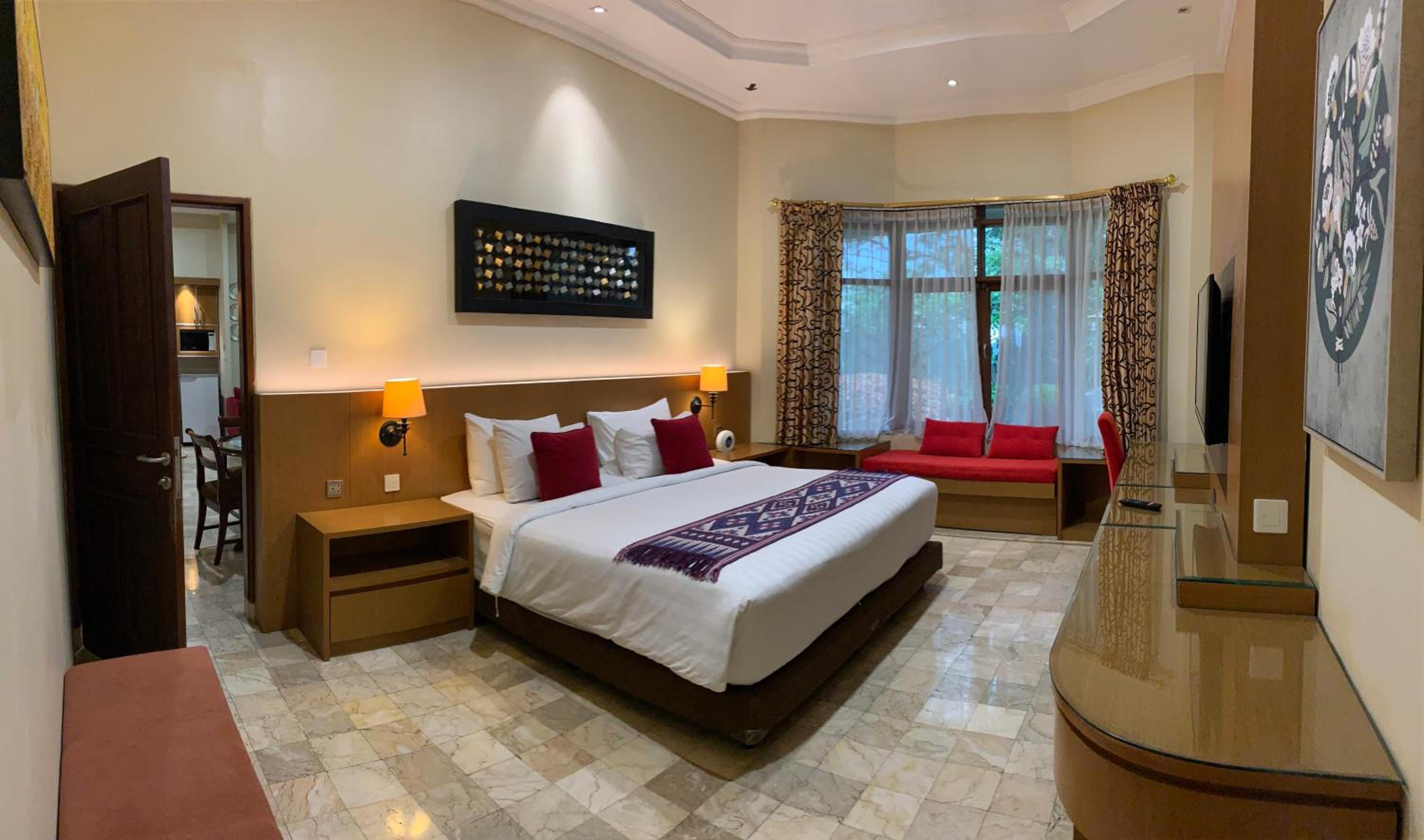 Villa with Private Pool - Photo 1
