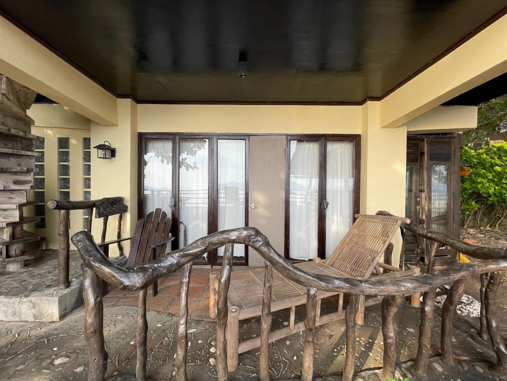 Villa - Beach Front photo 2
