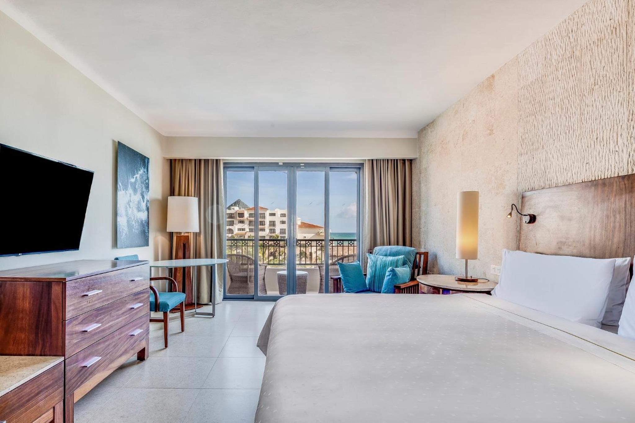 Premium Sunset View King Bed - Photo 3