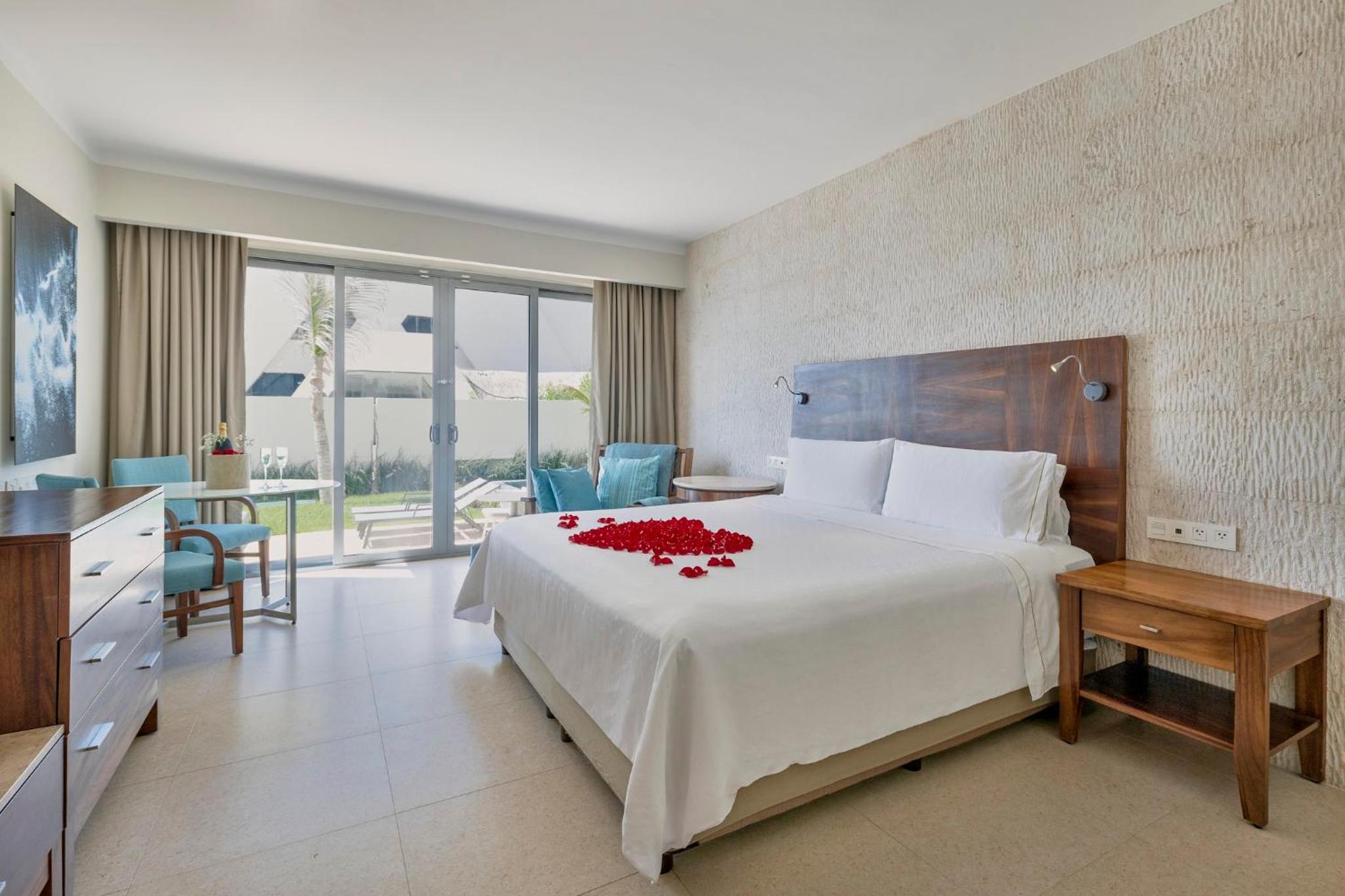 Honeymoon Suite