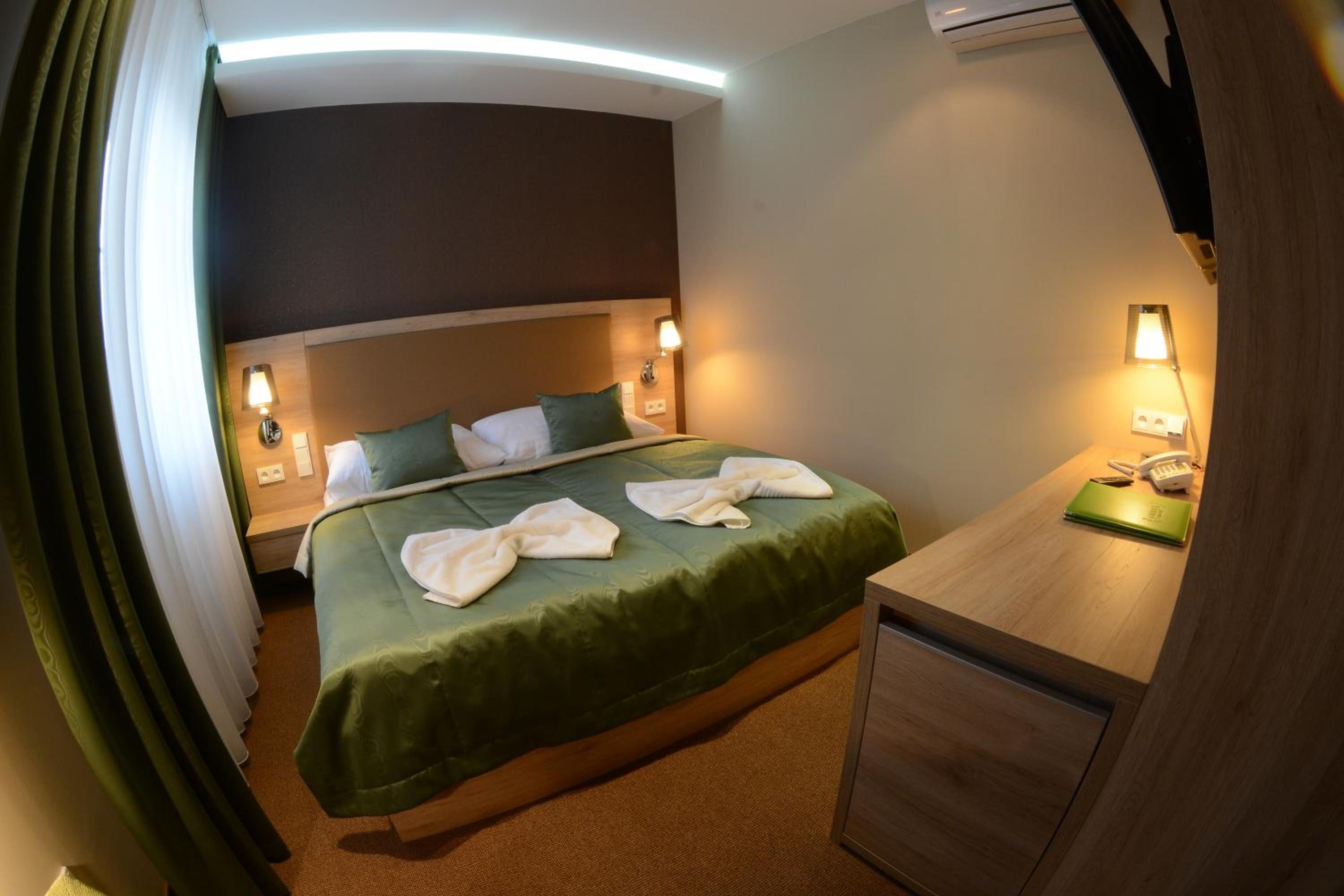 Deluxe Double Room - Photo 5