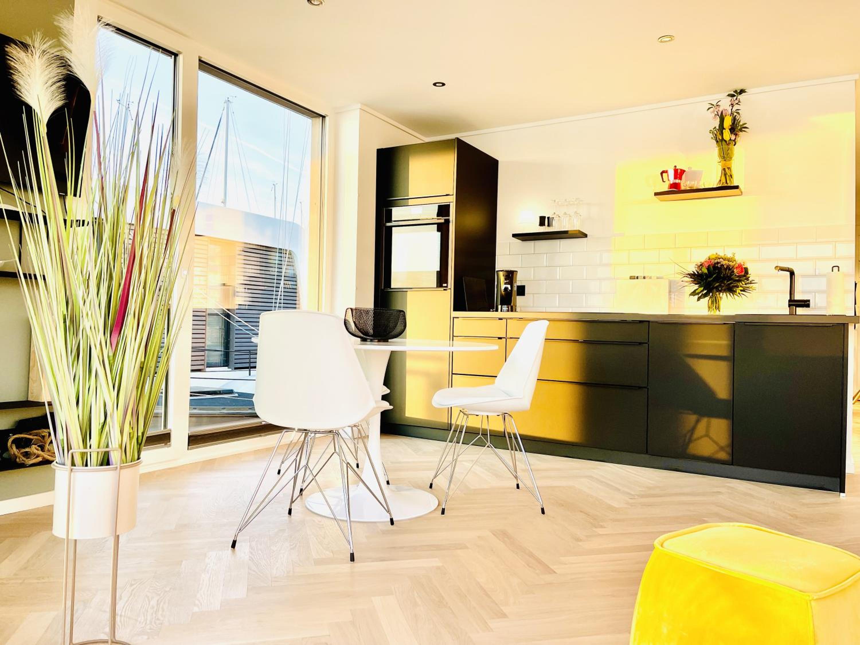 One-Bedroom House - Photo 44