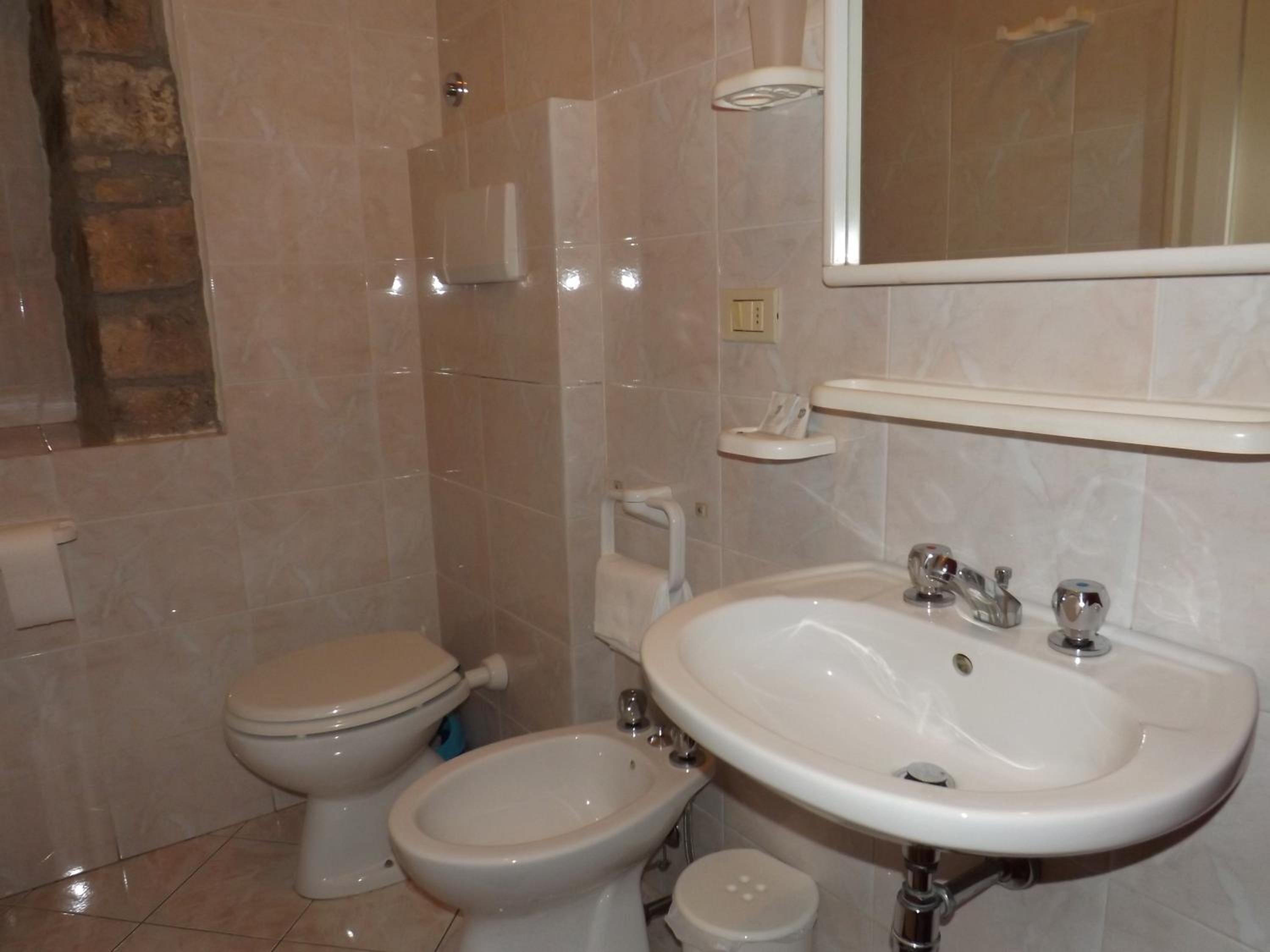 Classic Triple Room photo 1