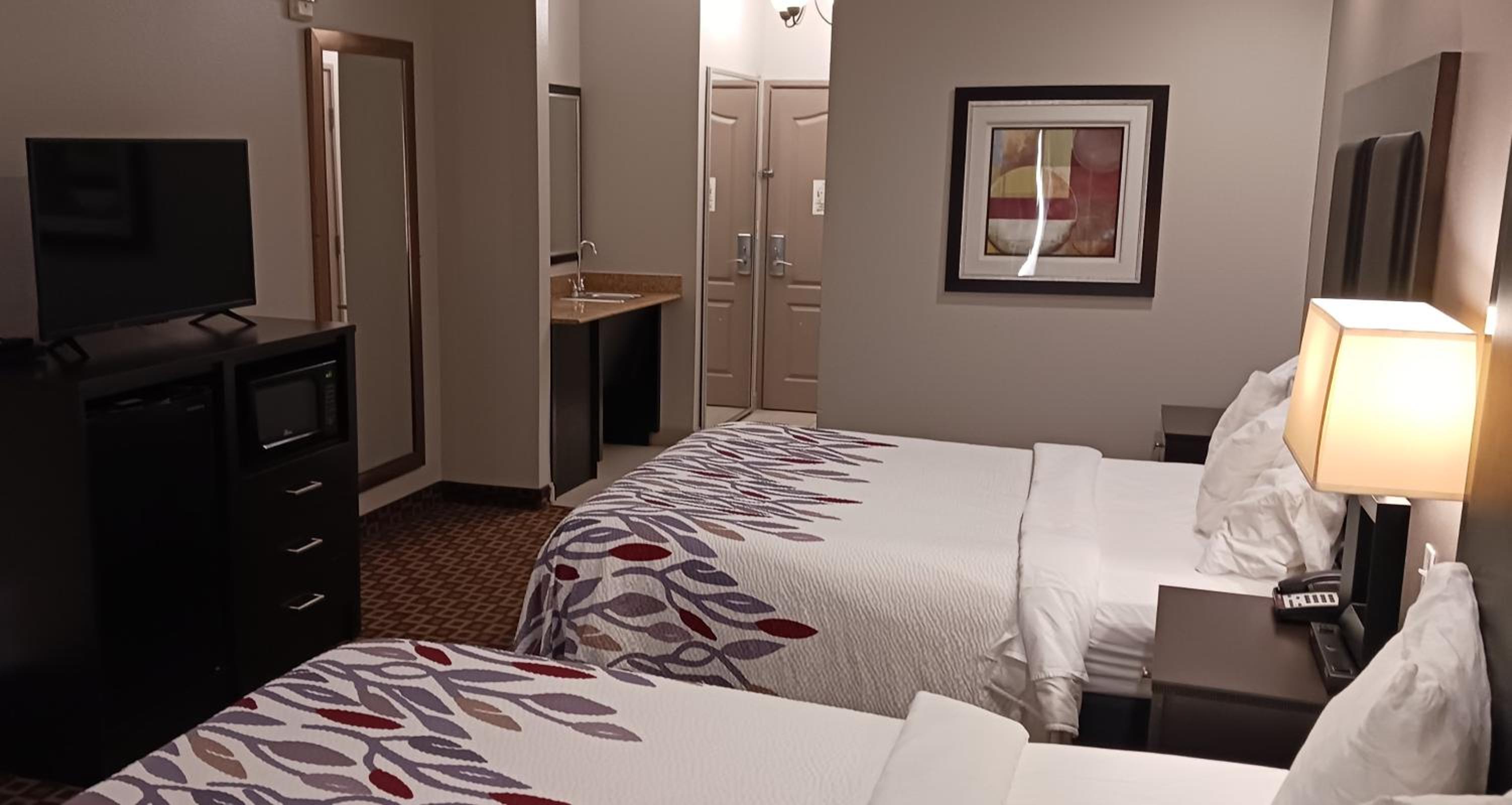 Superior Queen Room with Two Queen Beds nonsmoking - Photo 1