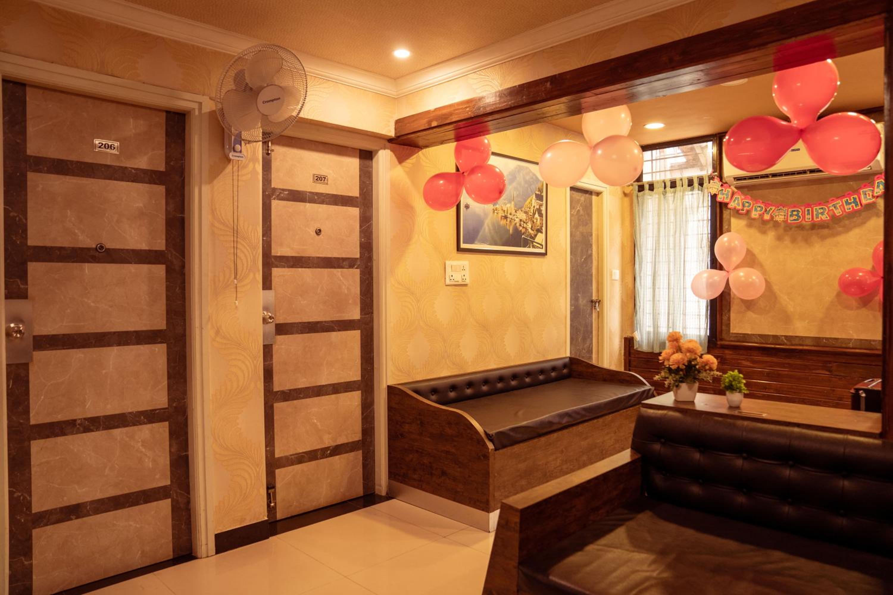 One-Bedroom Apartment - Photo 7