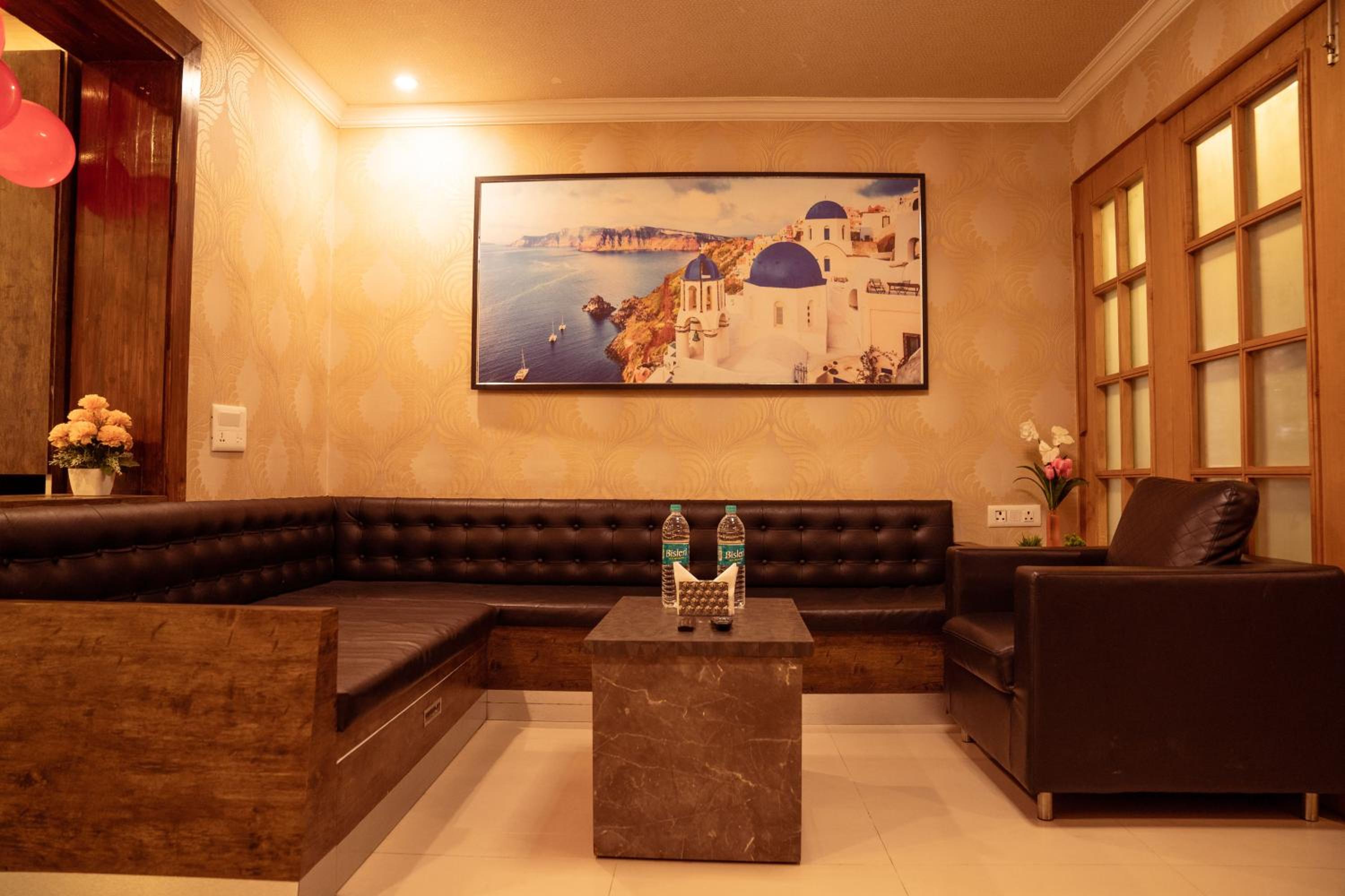 One-Bedroom Apartment - Photo 6
