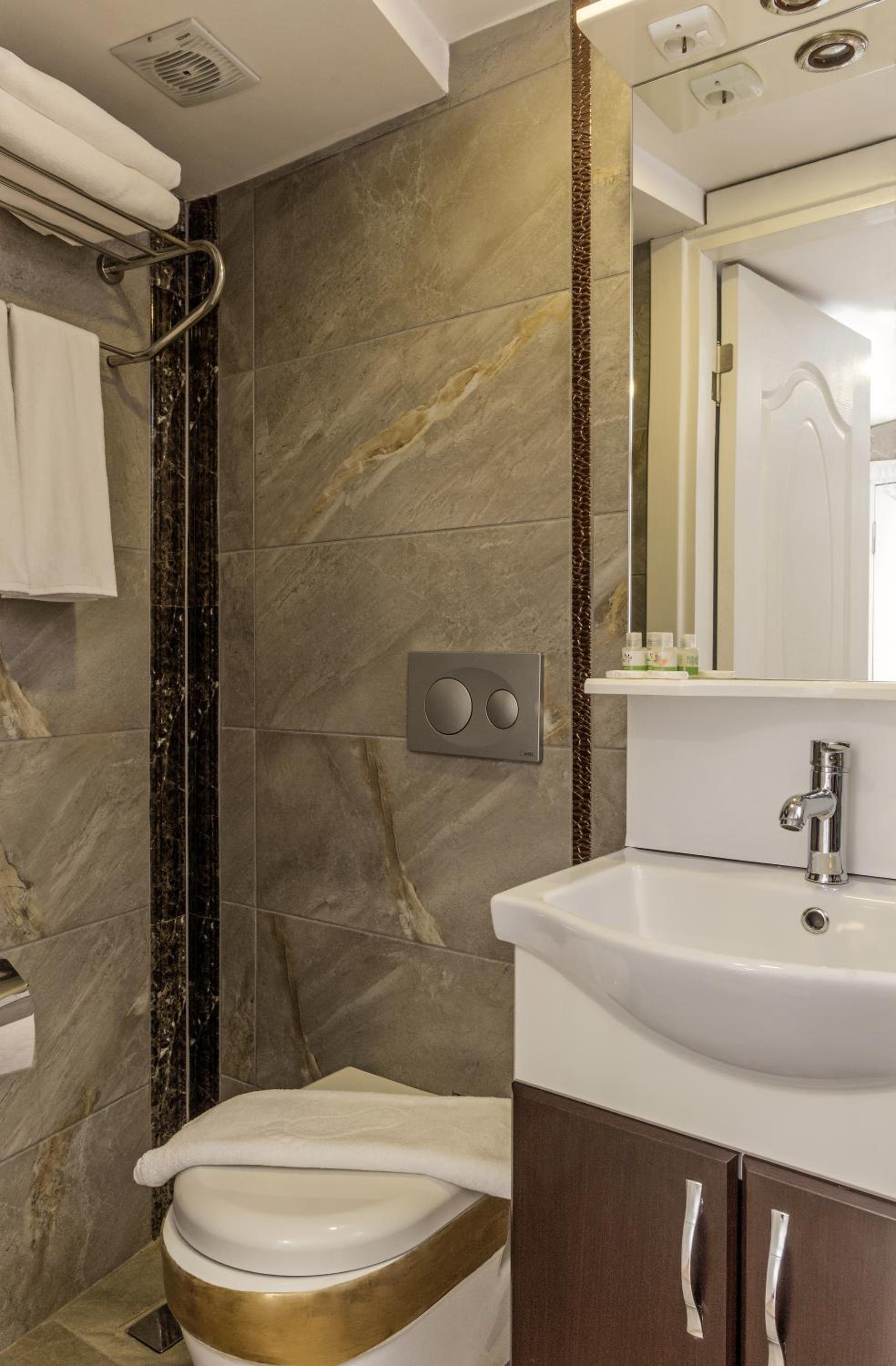 Budget Double or Twin Room photo 1