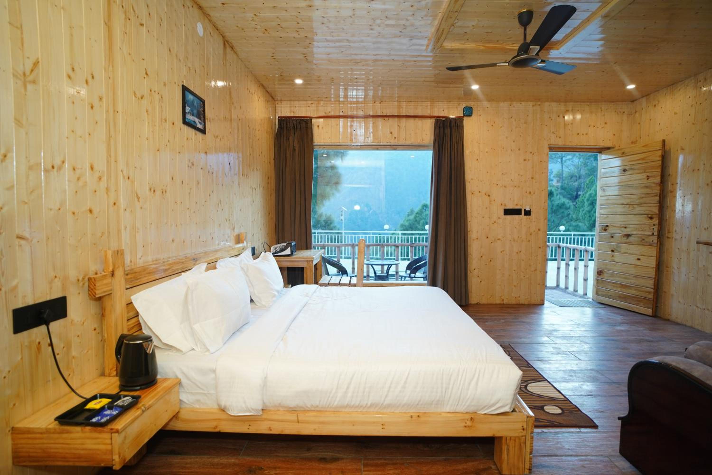 Deluxe Family Suite