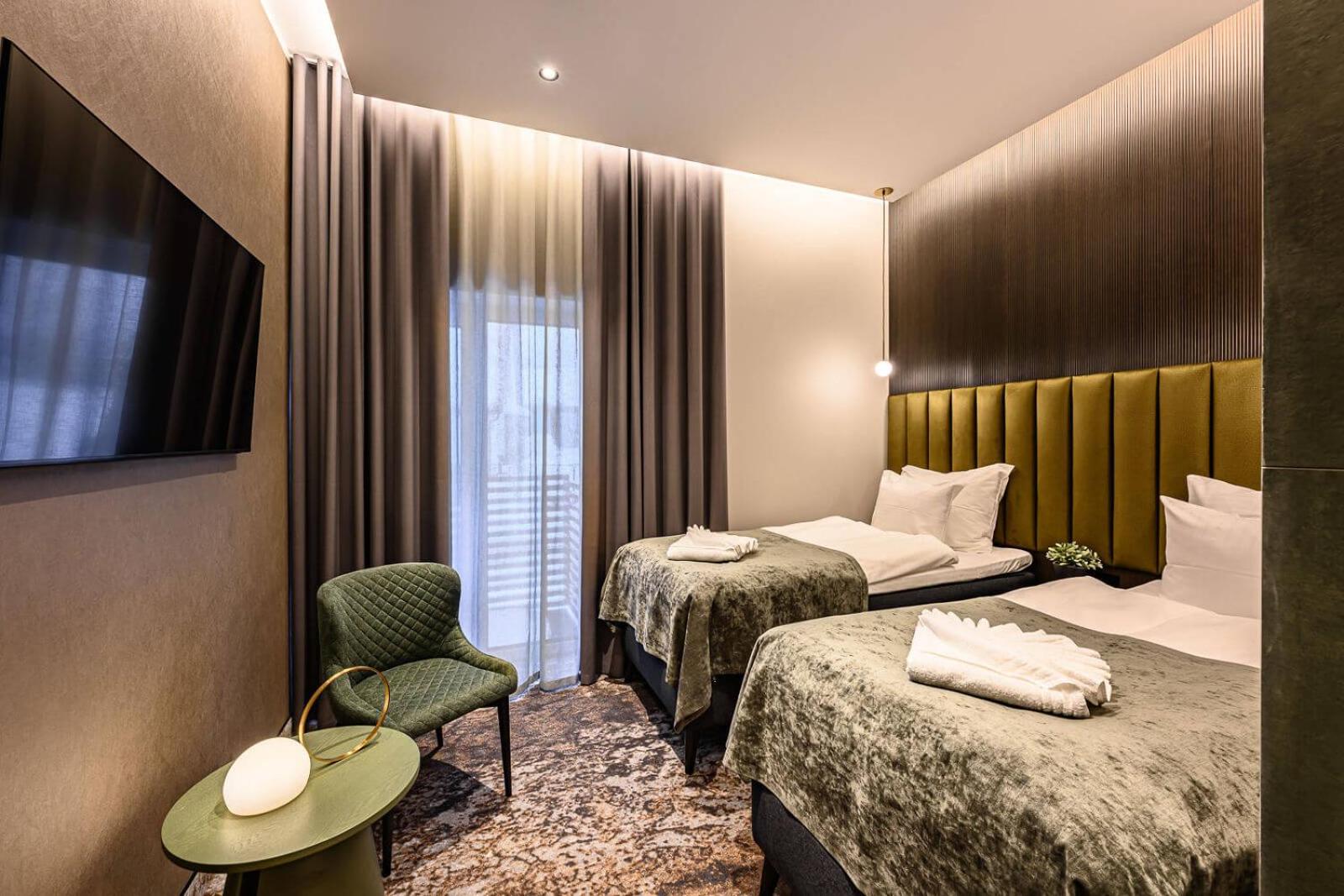 Premium Twin Room - Photo 1