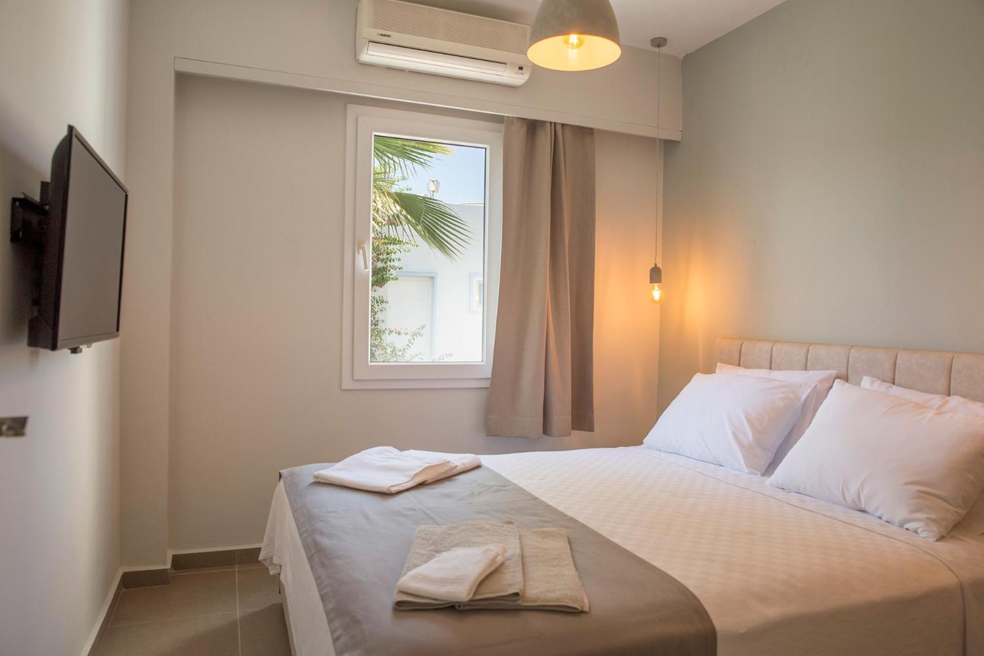 Standard Double Room - Photo 2