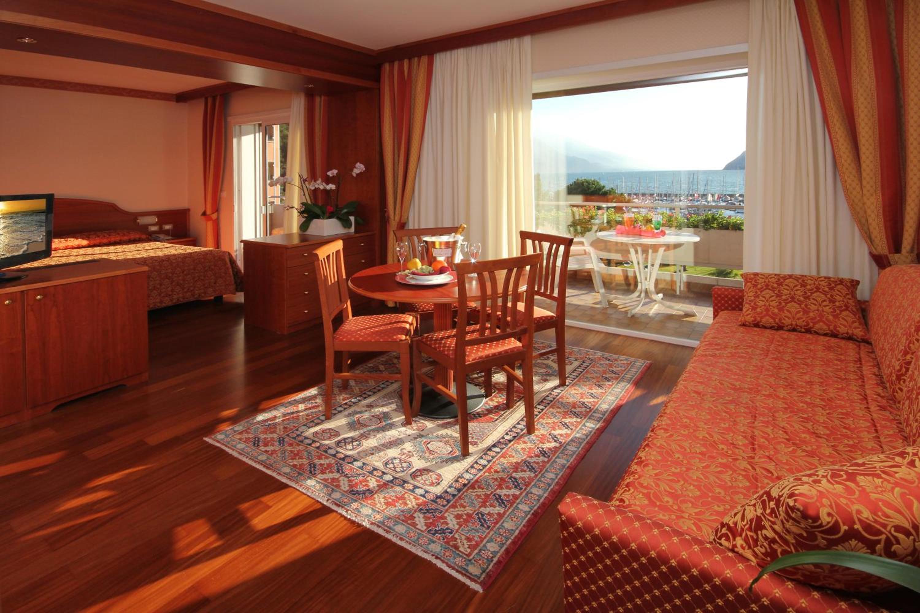 Junior Suite - Photo 1