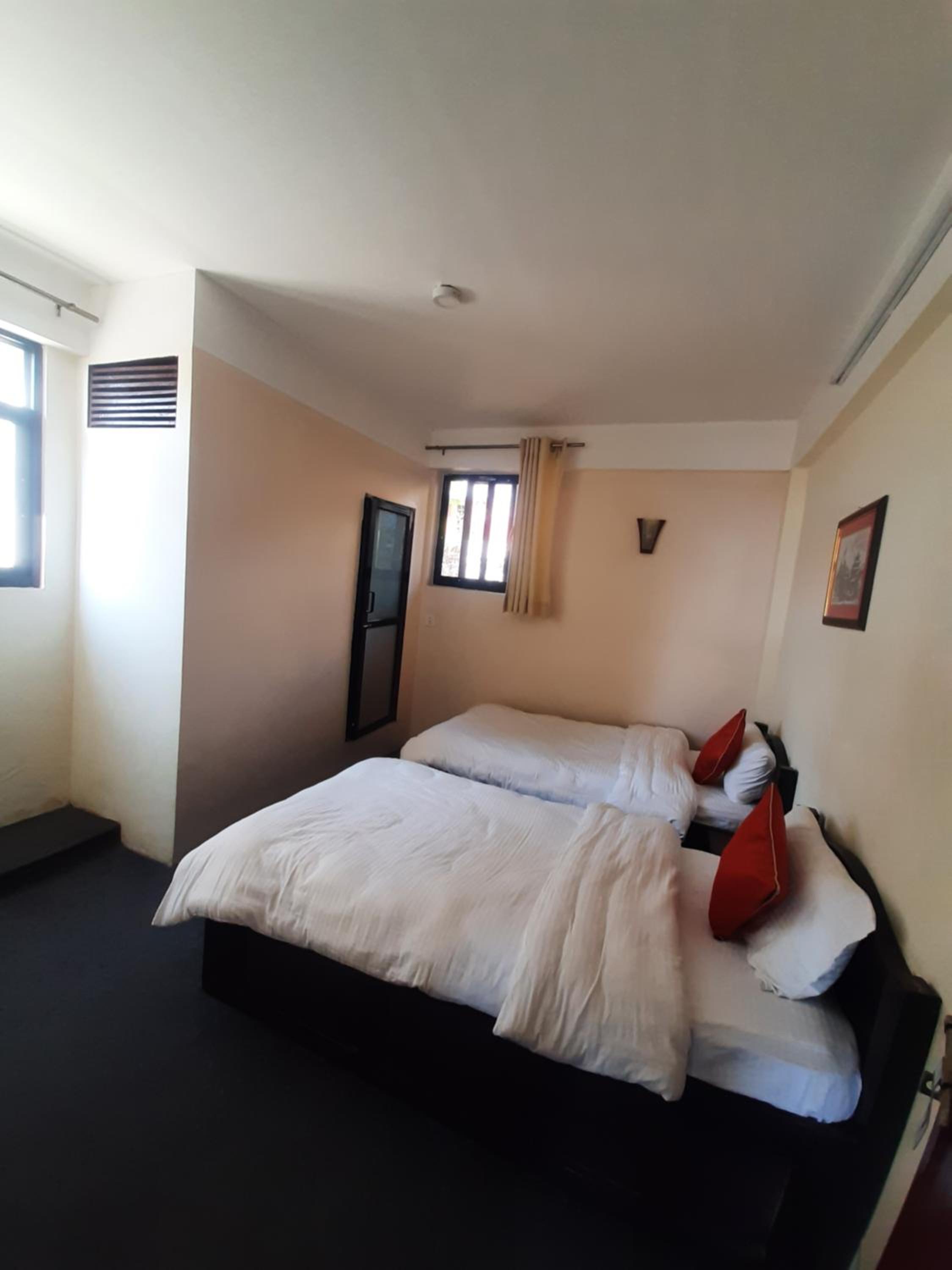Budget Twin Room photo 2