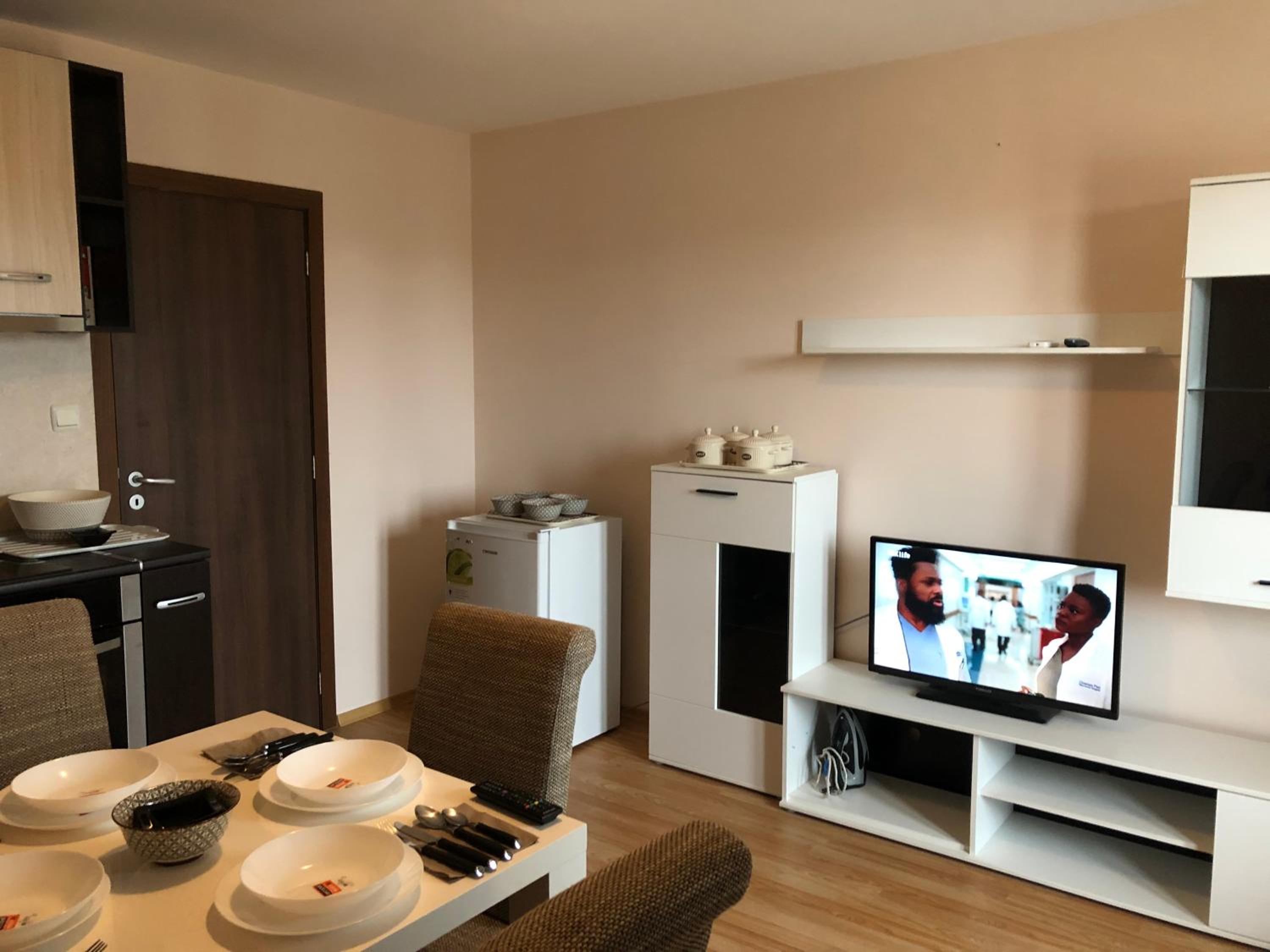 Apartment photo 1