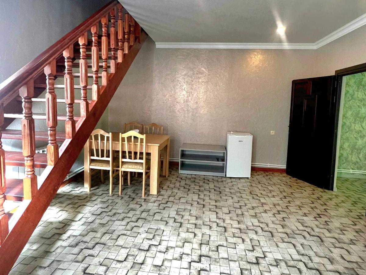 Apartment with Balcony photo 3