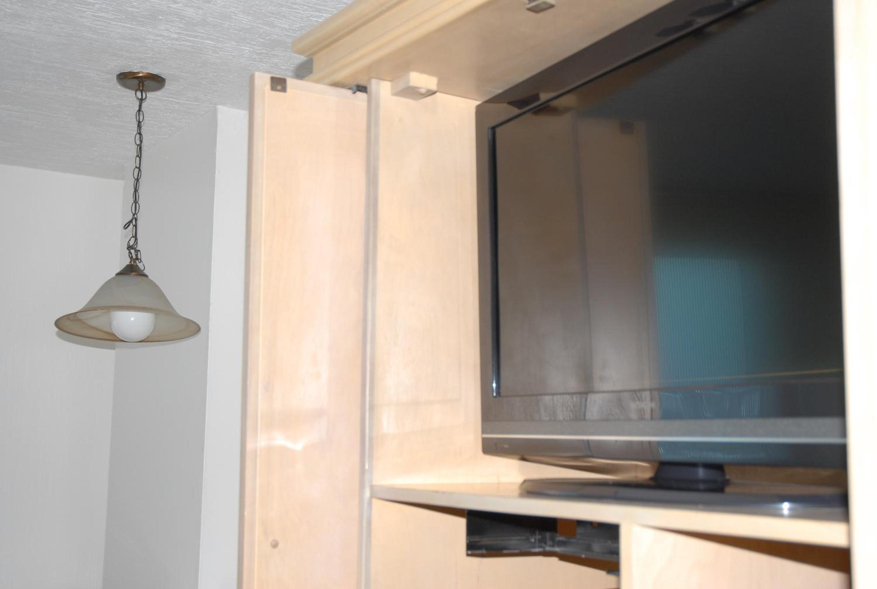 Standard Room with 2 Double Beds - Photo 15