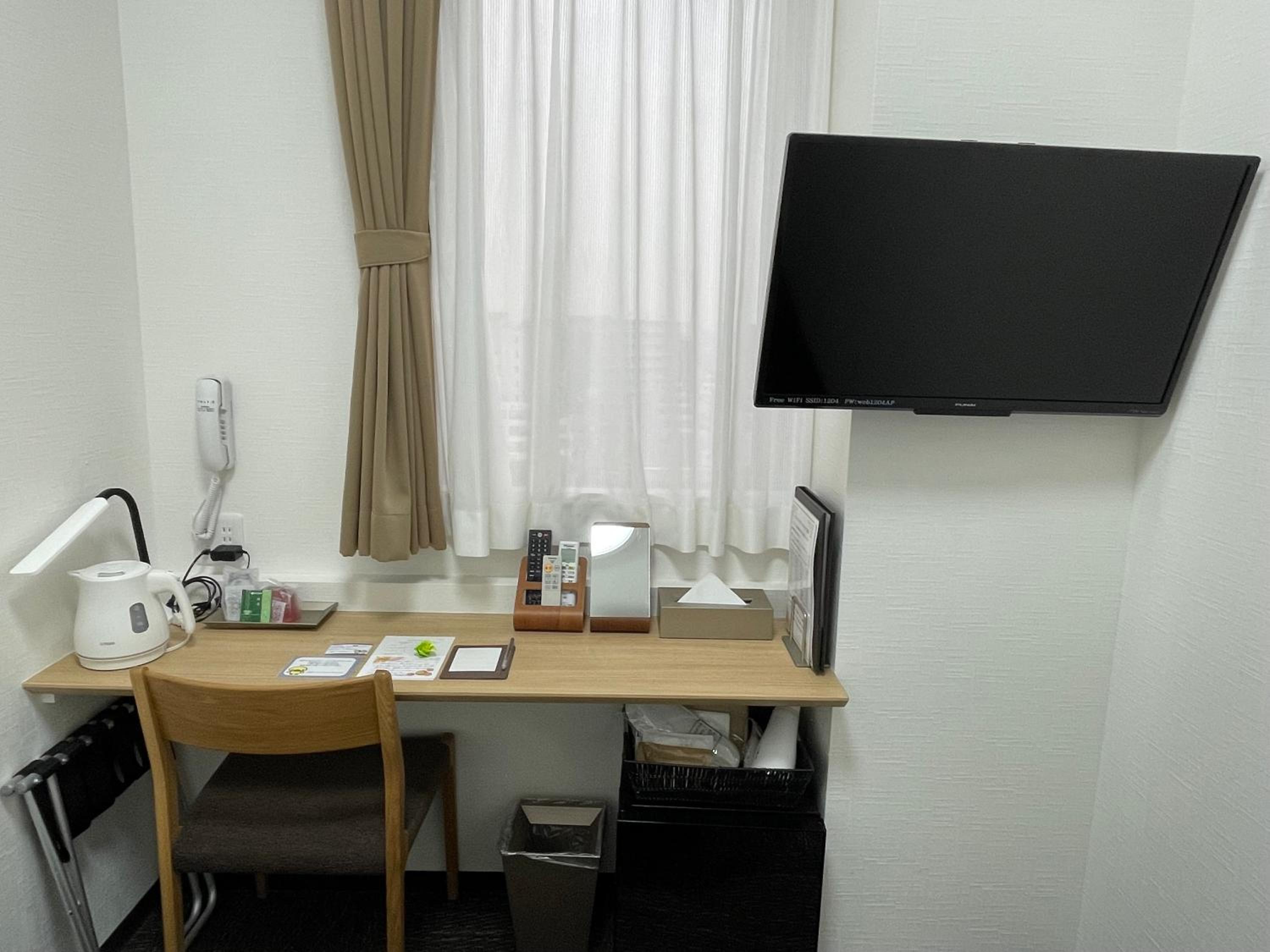 Economy Double Room photo 3
