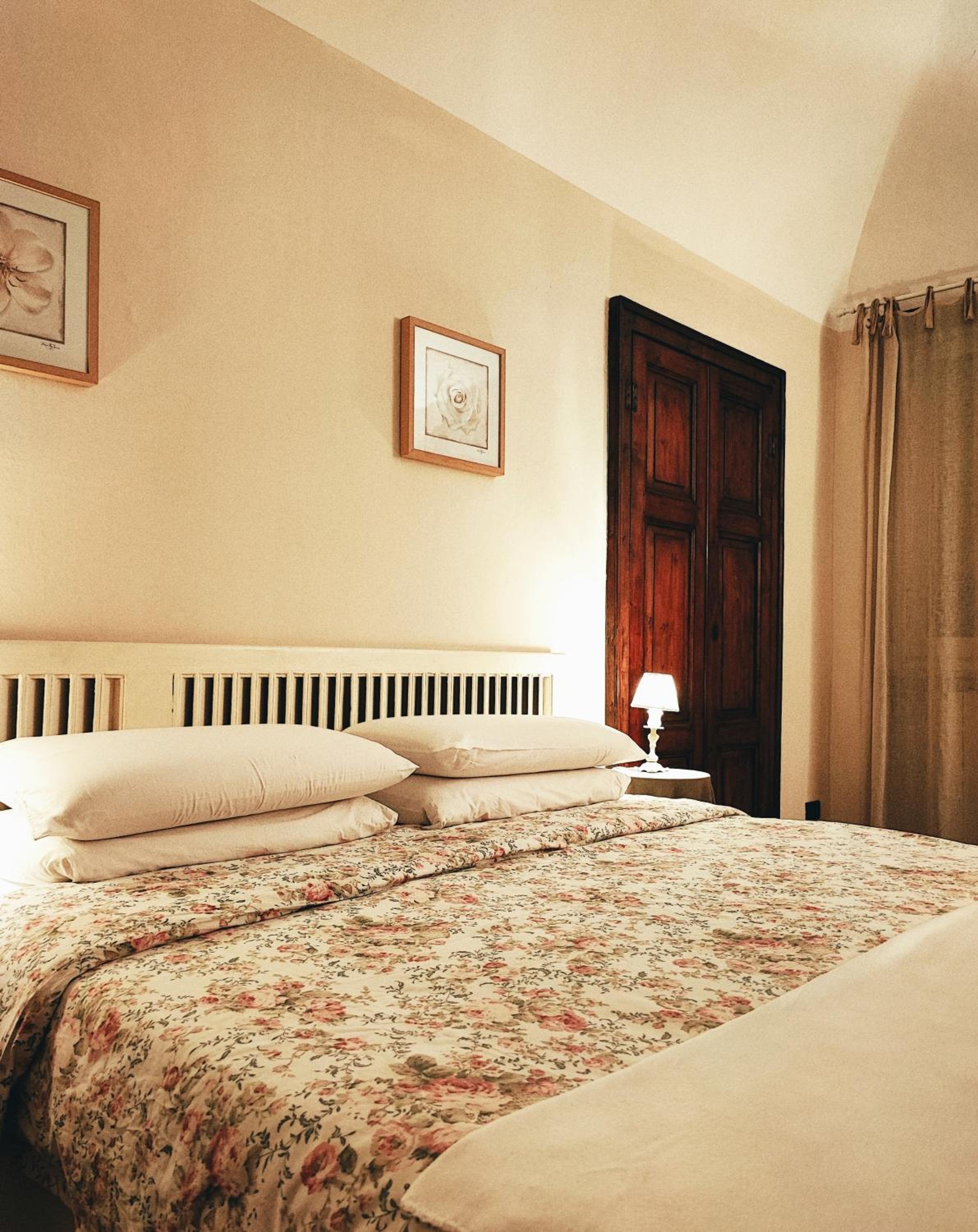 Two-Bedroom House - Photo 1