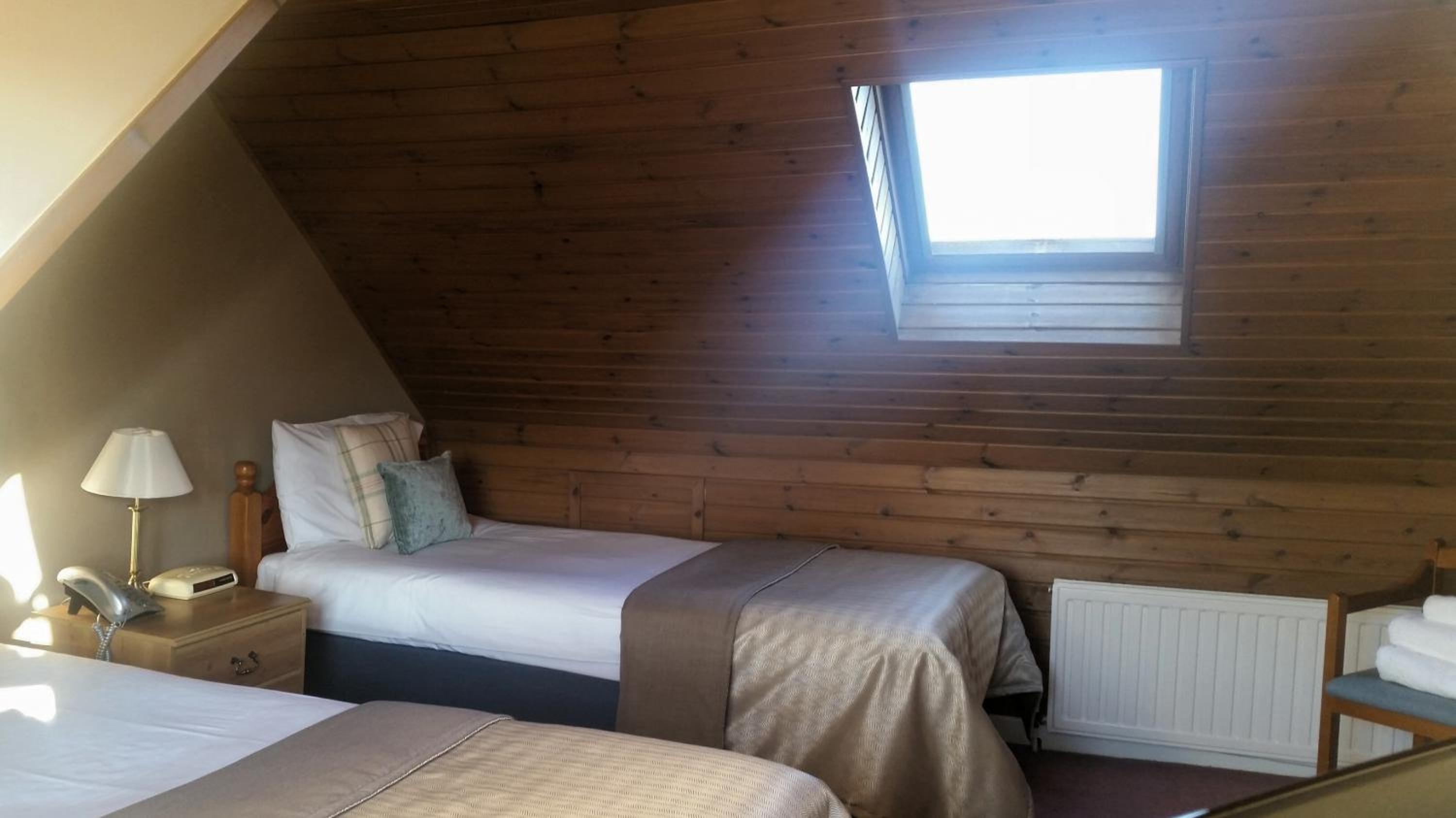 Twin Room with Shared Bathroom photo 2