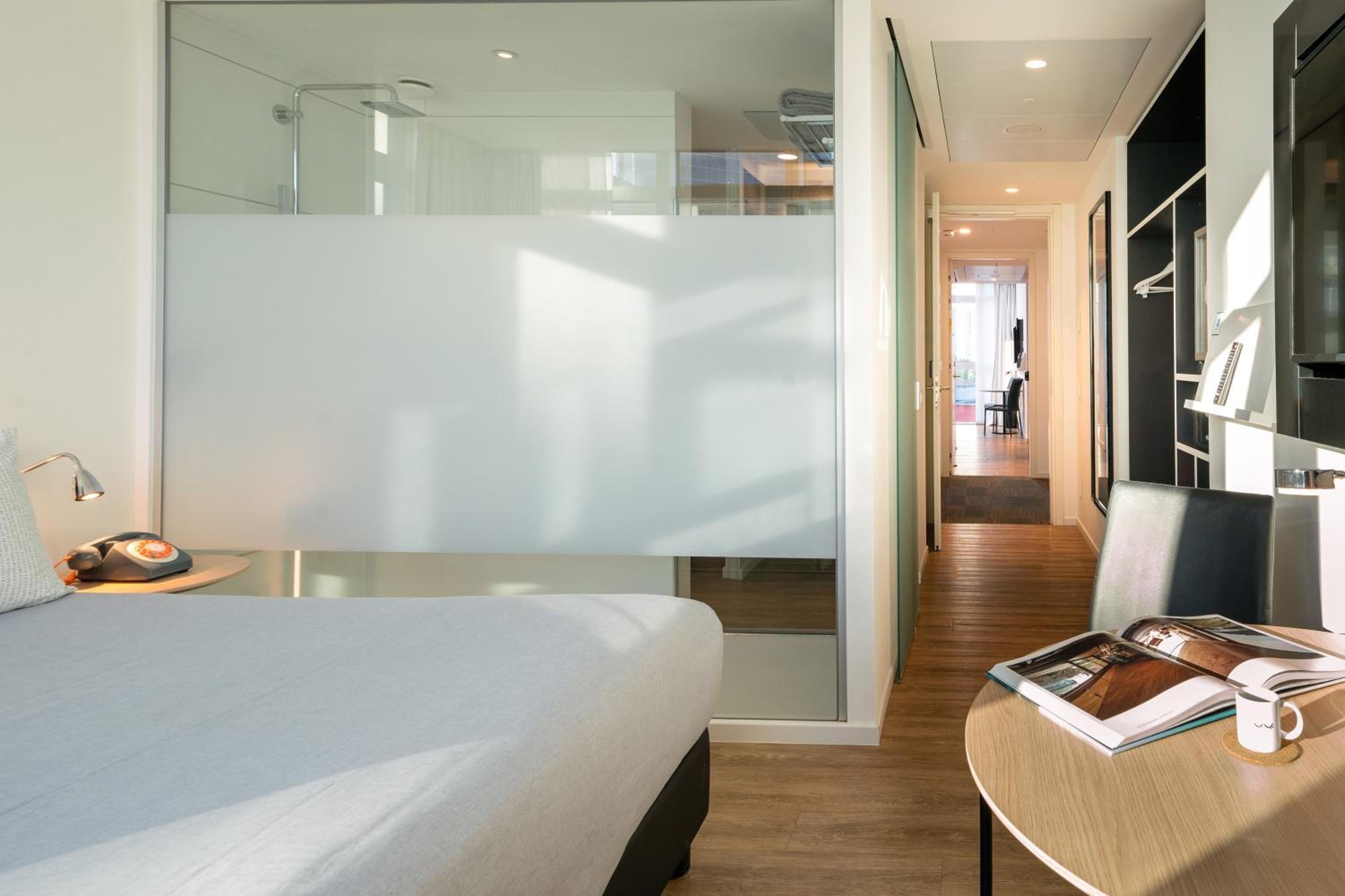 Interconnecting Innside Room