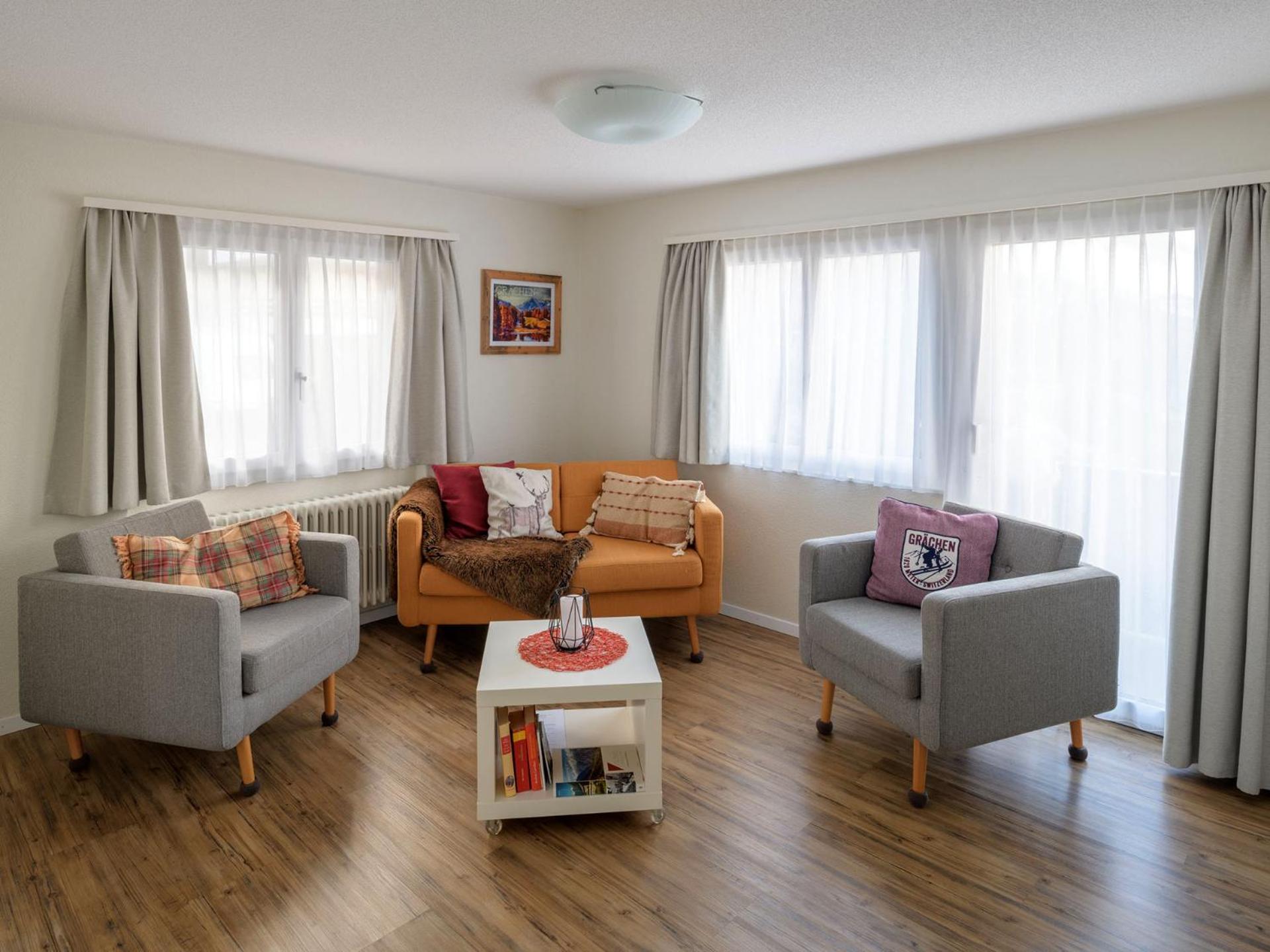 One-Bedroom Apartment with Balcony photo 1