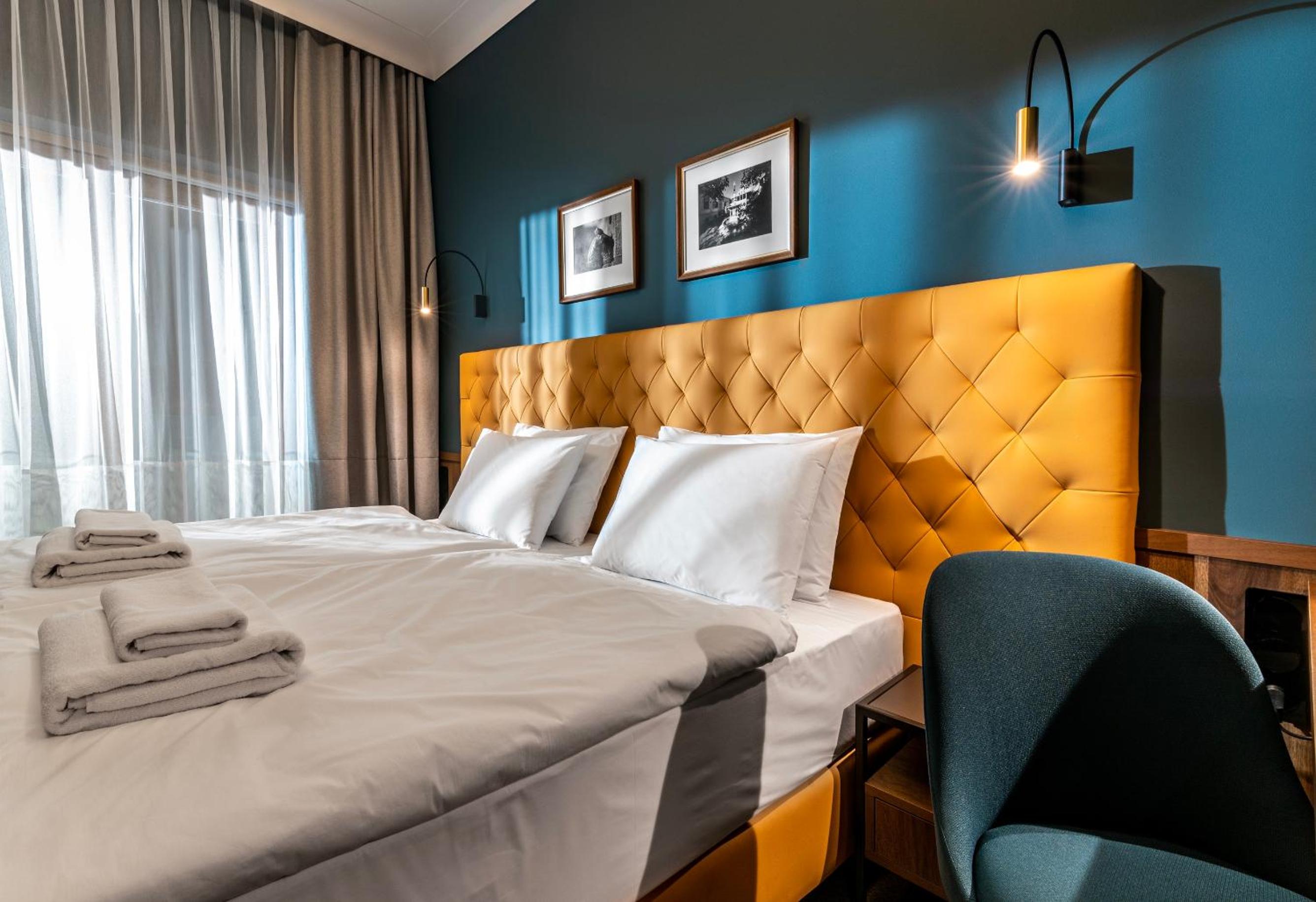 Superior Double or Twin Room - Photo 11
