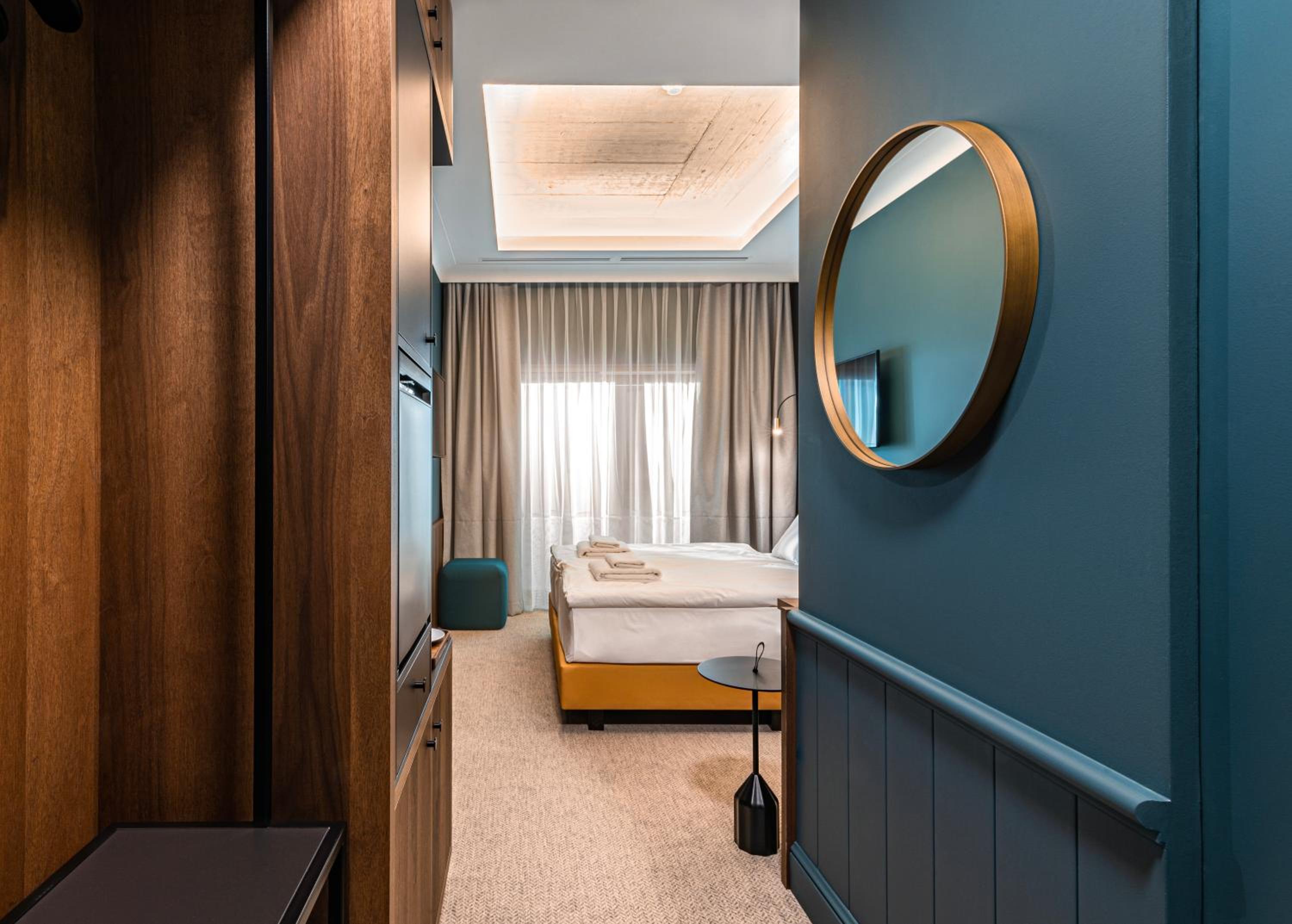 Superior Double or Twin Room - Photo 10