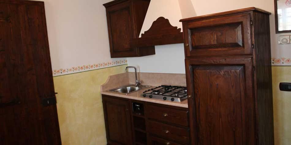 One-Bedroom Apartment - Photo 2