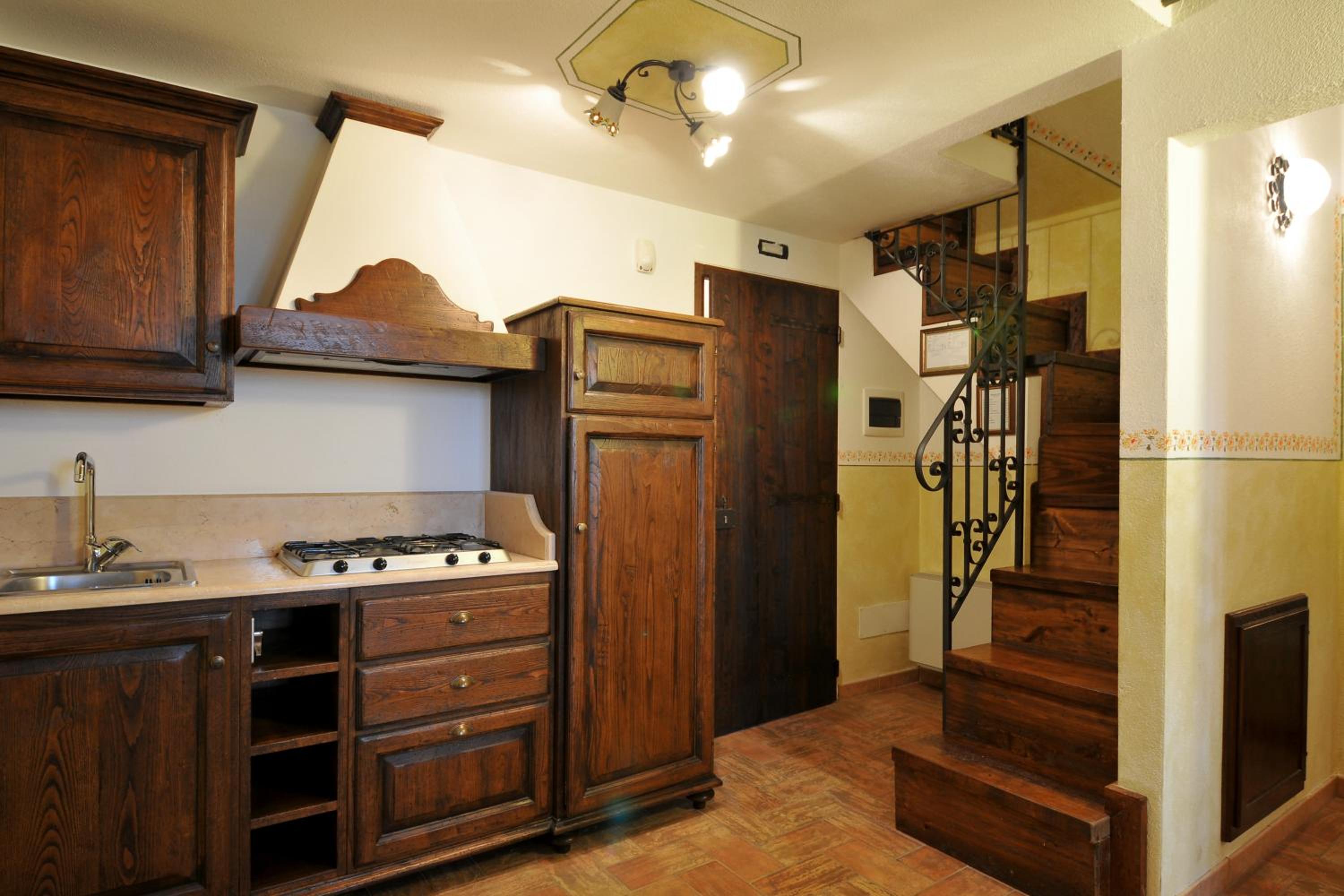 One-Bedroom Apartment - Photo 7