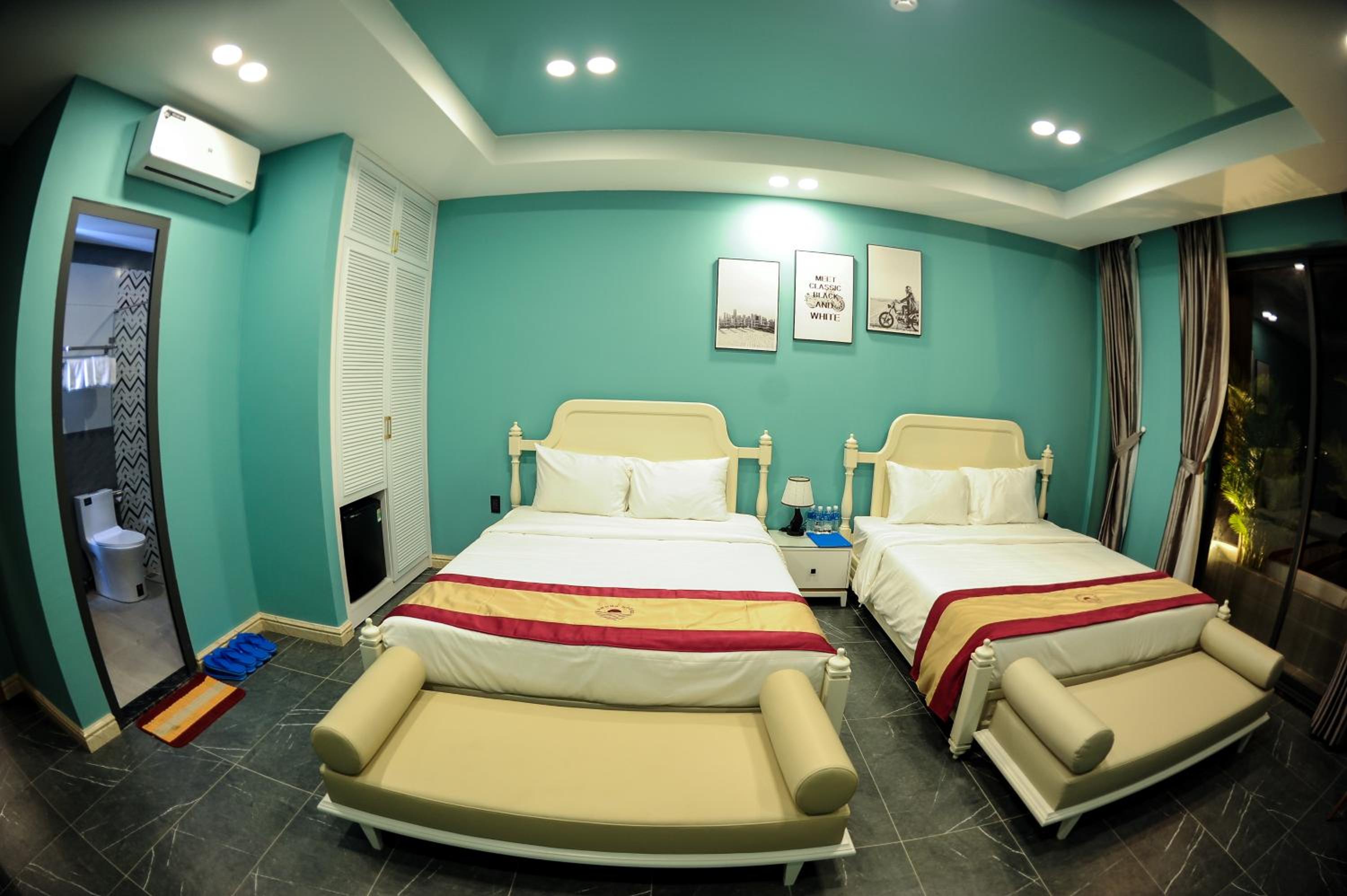 Quadruple Room - Photo 19