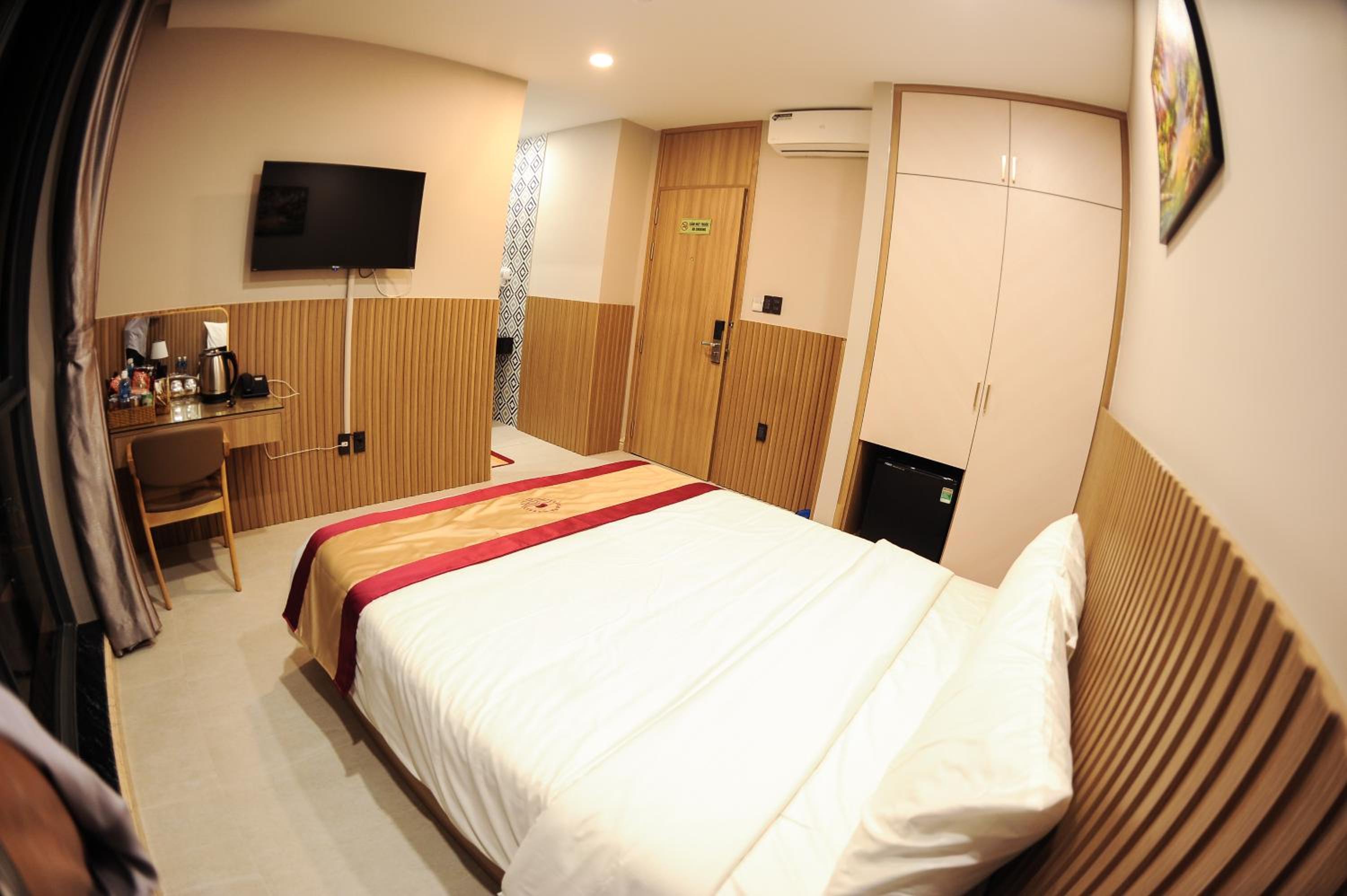 Double Room - Photo 6