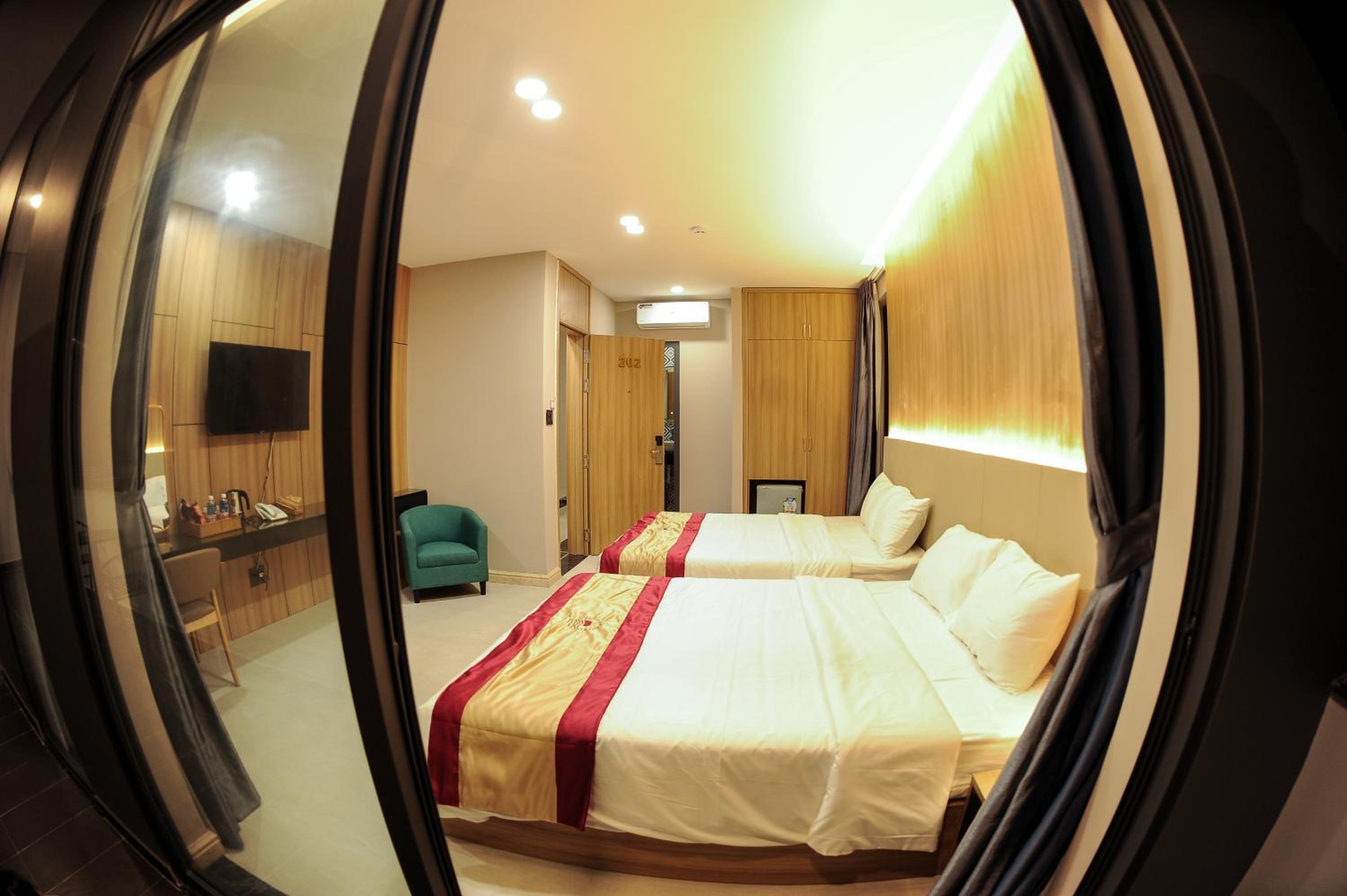Quadruple Room - Photo 7