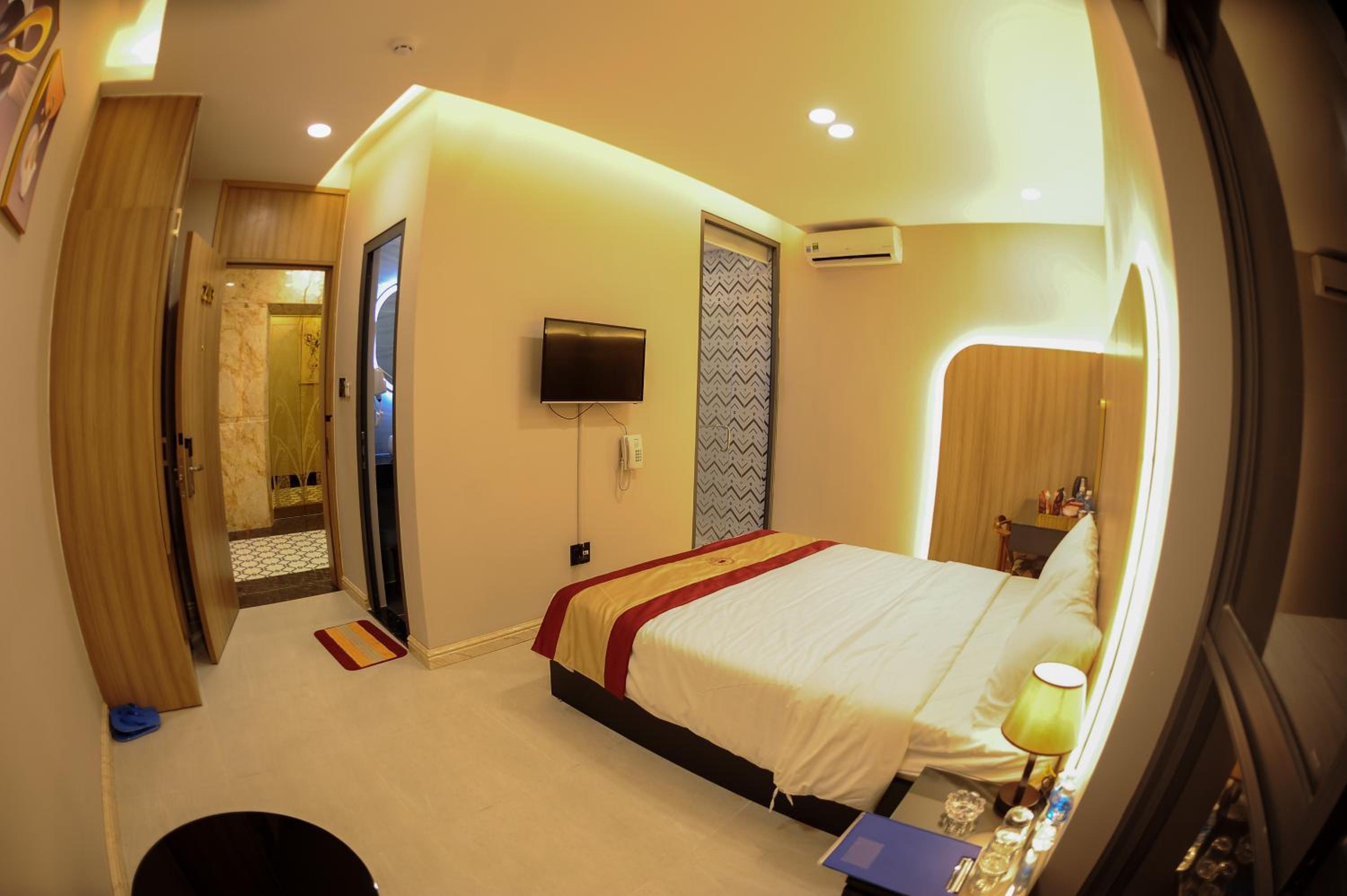 Double Room - Photo 7