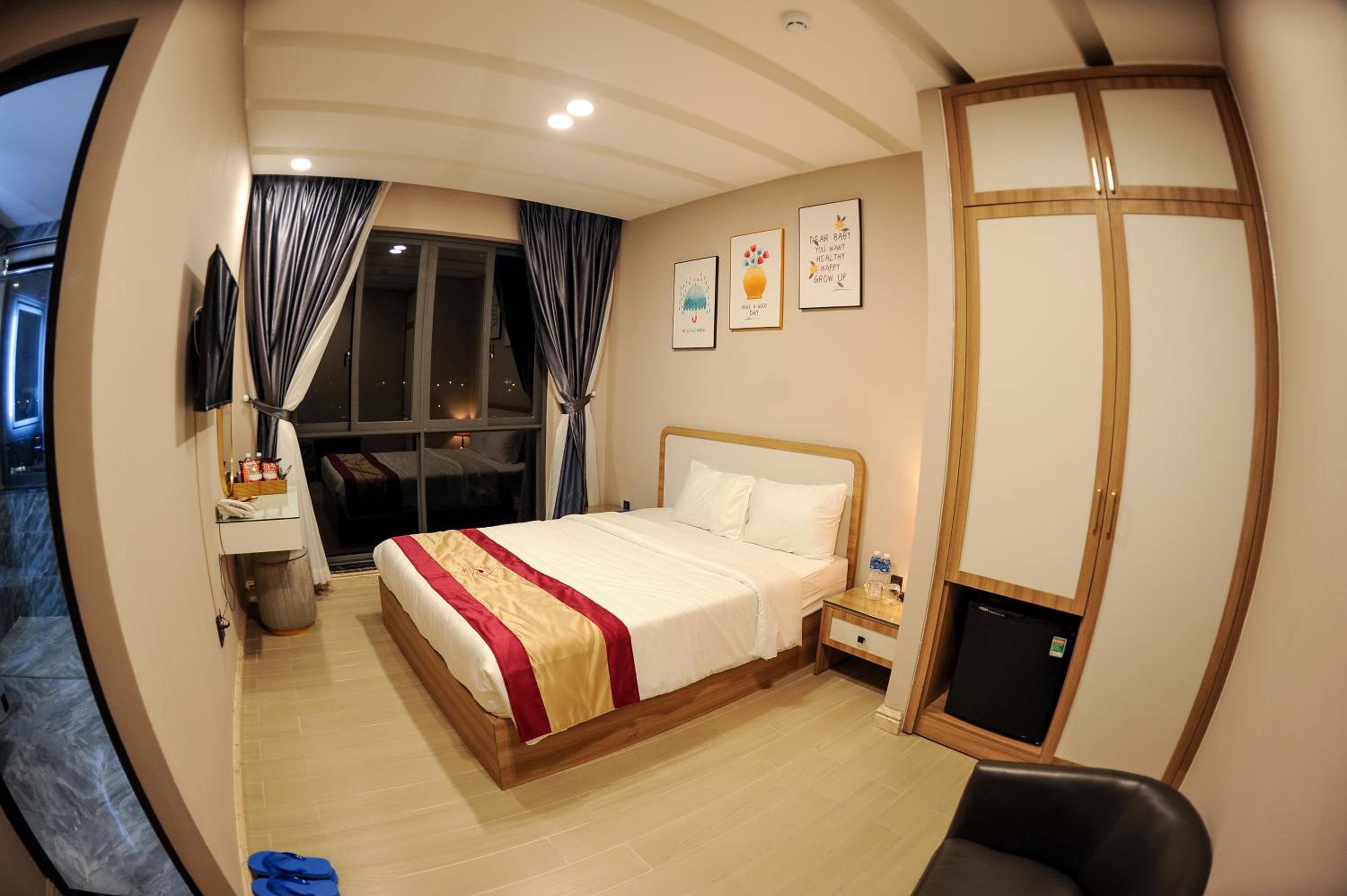 Double Room - Photo 8