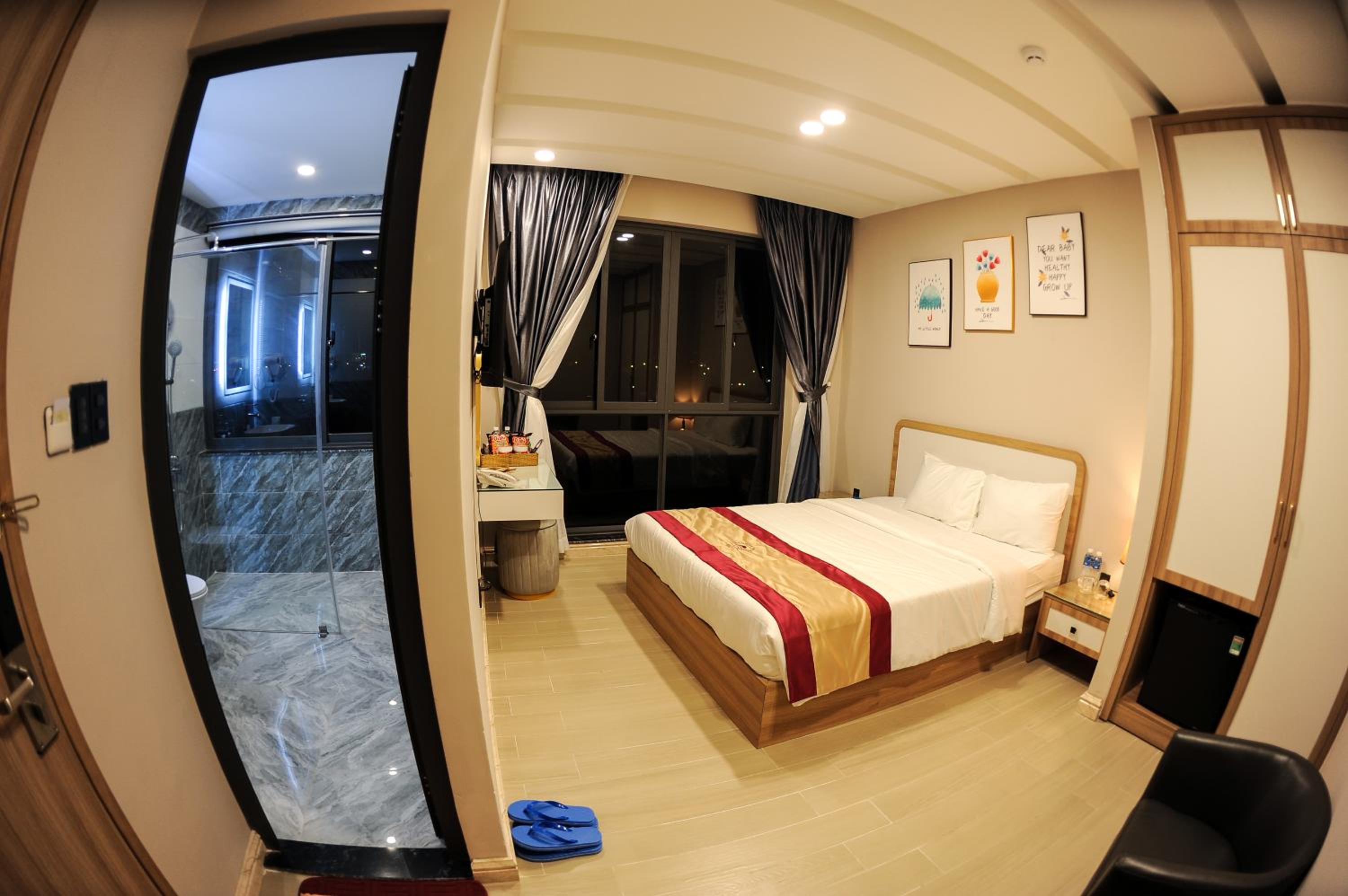 Double Room - Photo 9