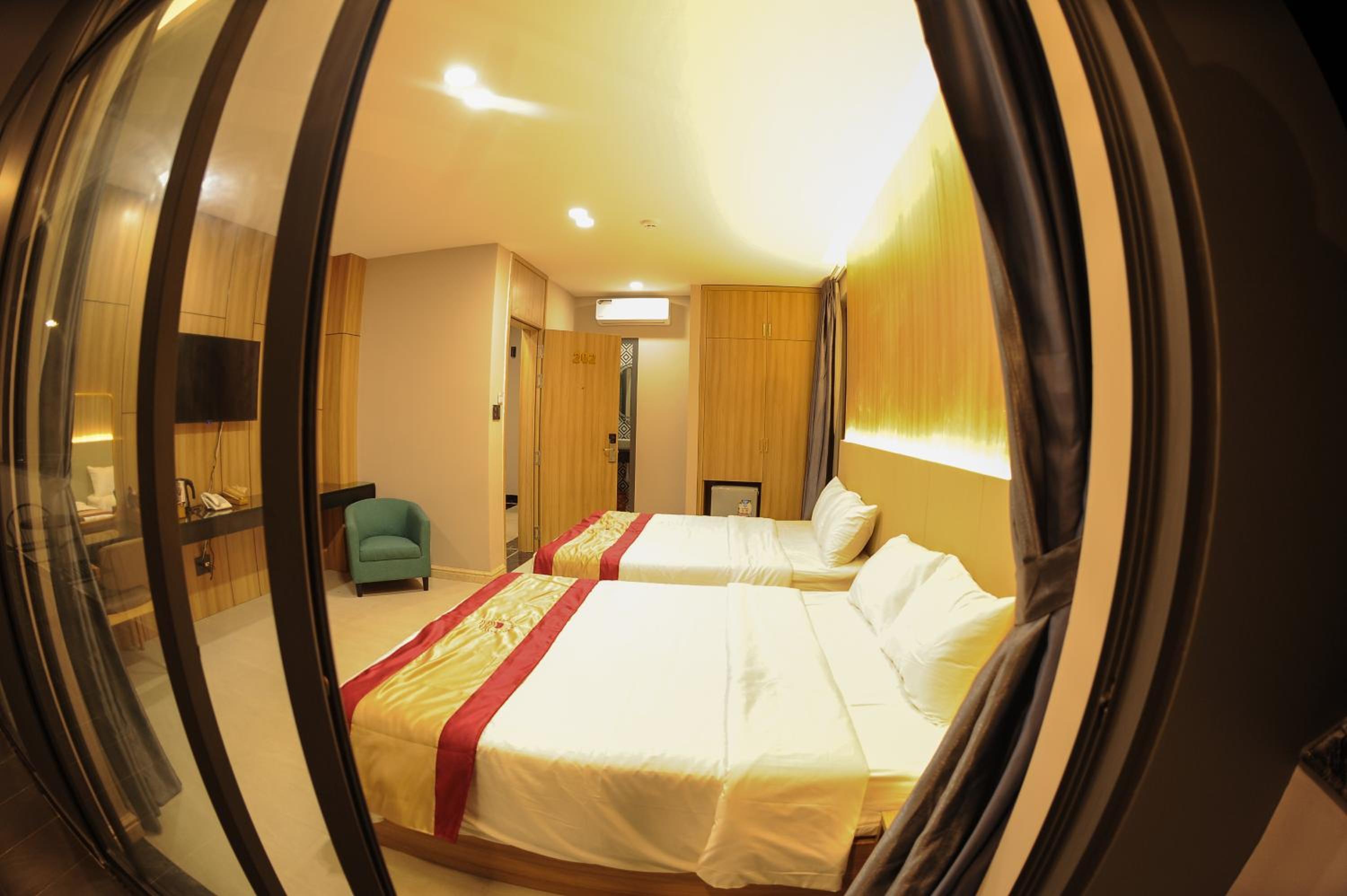 Quadruple Room - Photo 10