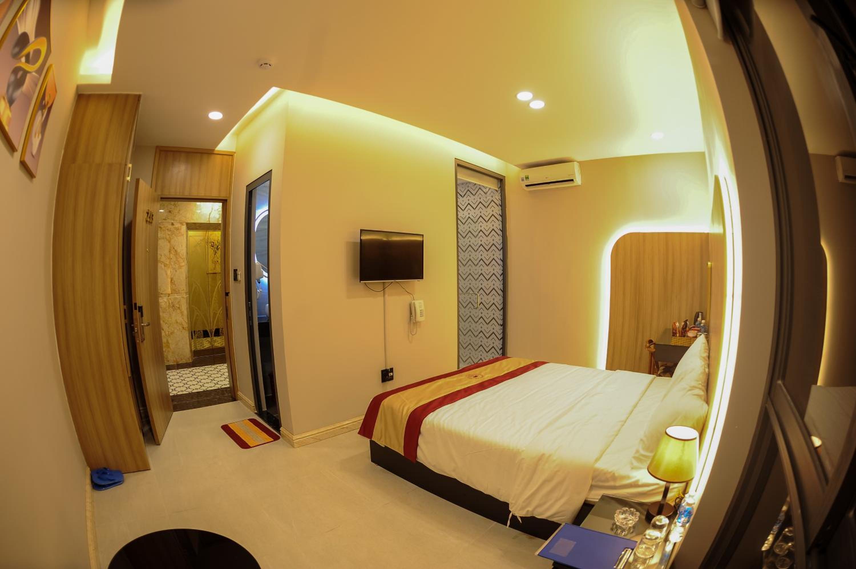 Double Room - Photo 10