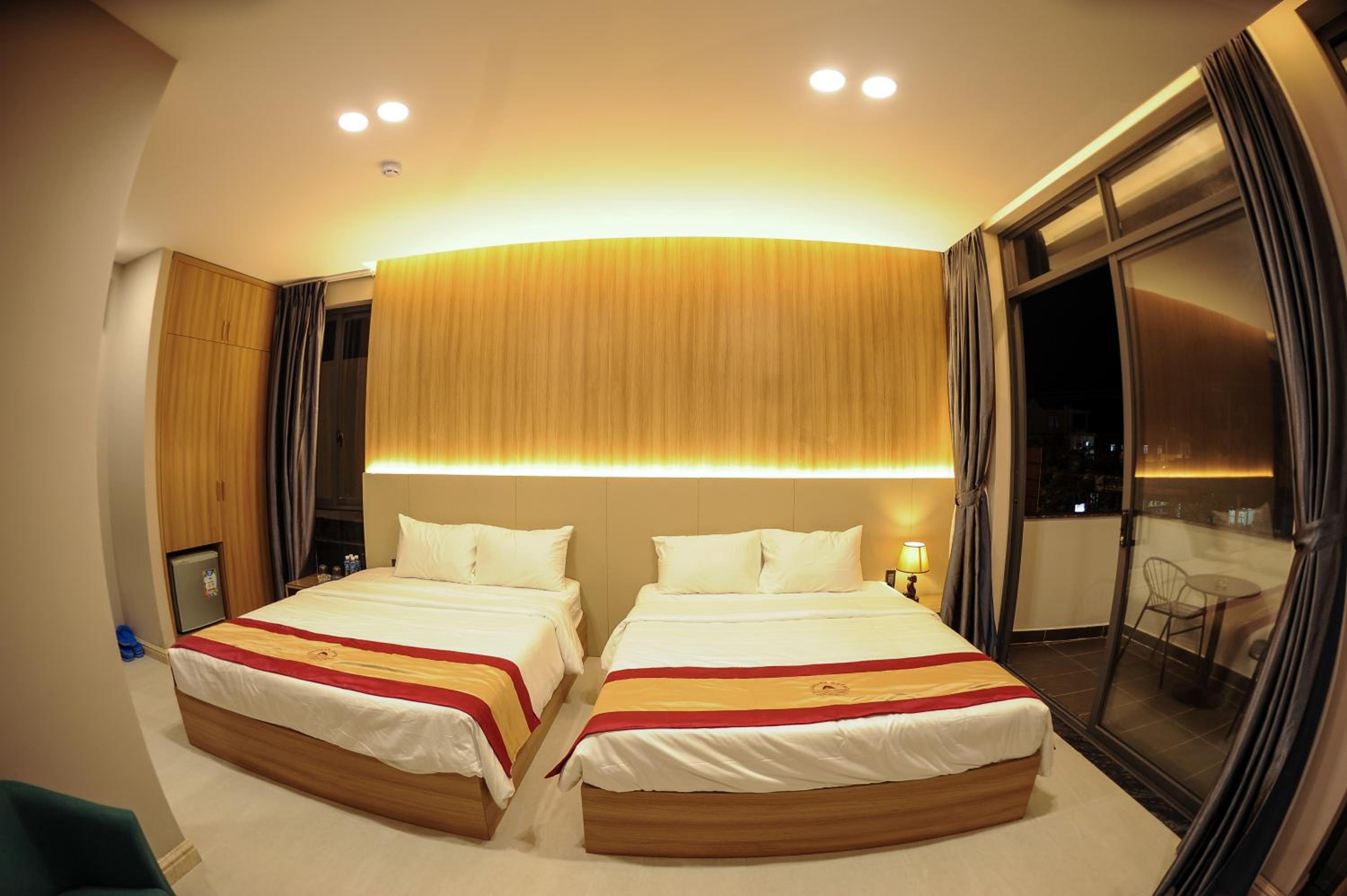 Quadruple Room - Photo 12