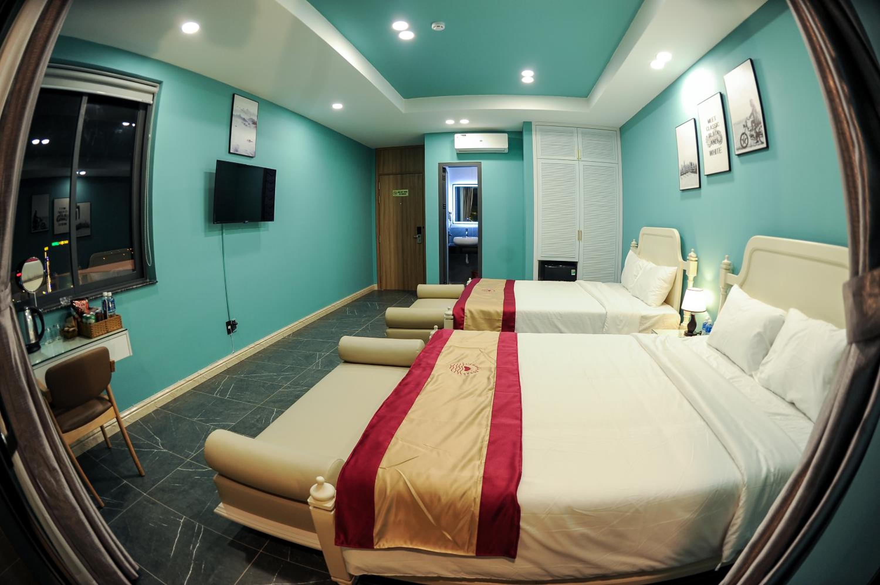 Quadruple Room - Photo 13