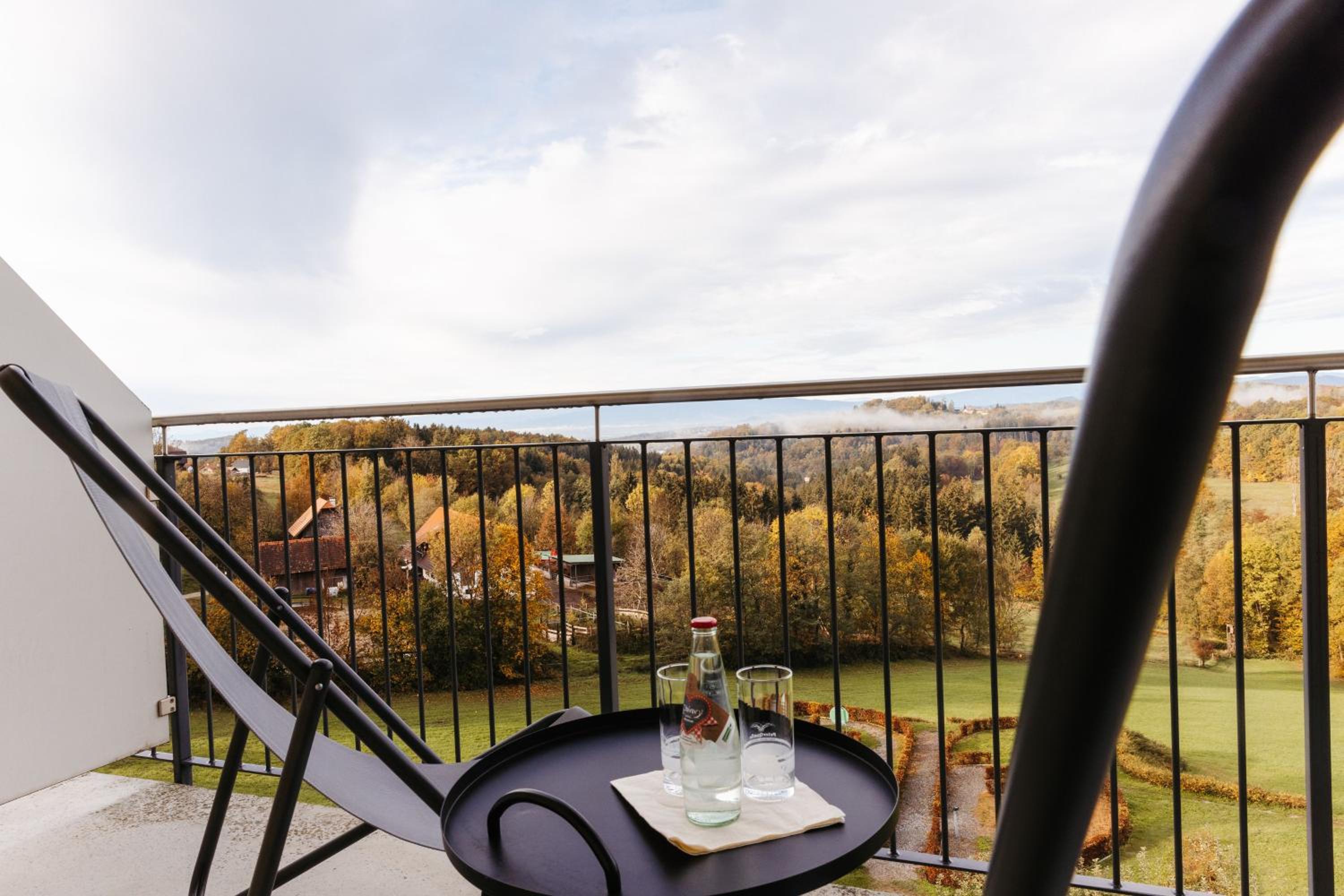 Superior Double Room with Mountain View - Photo 12