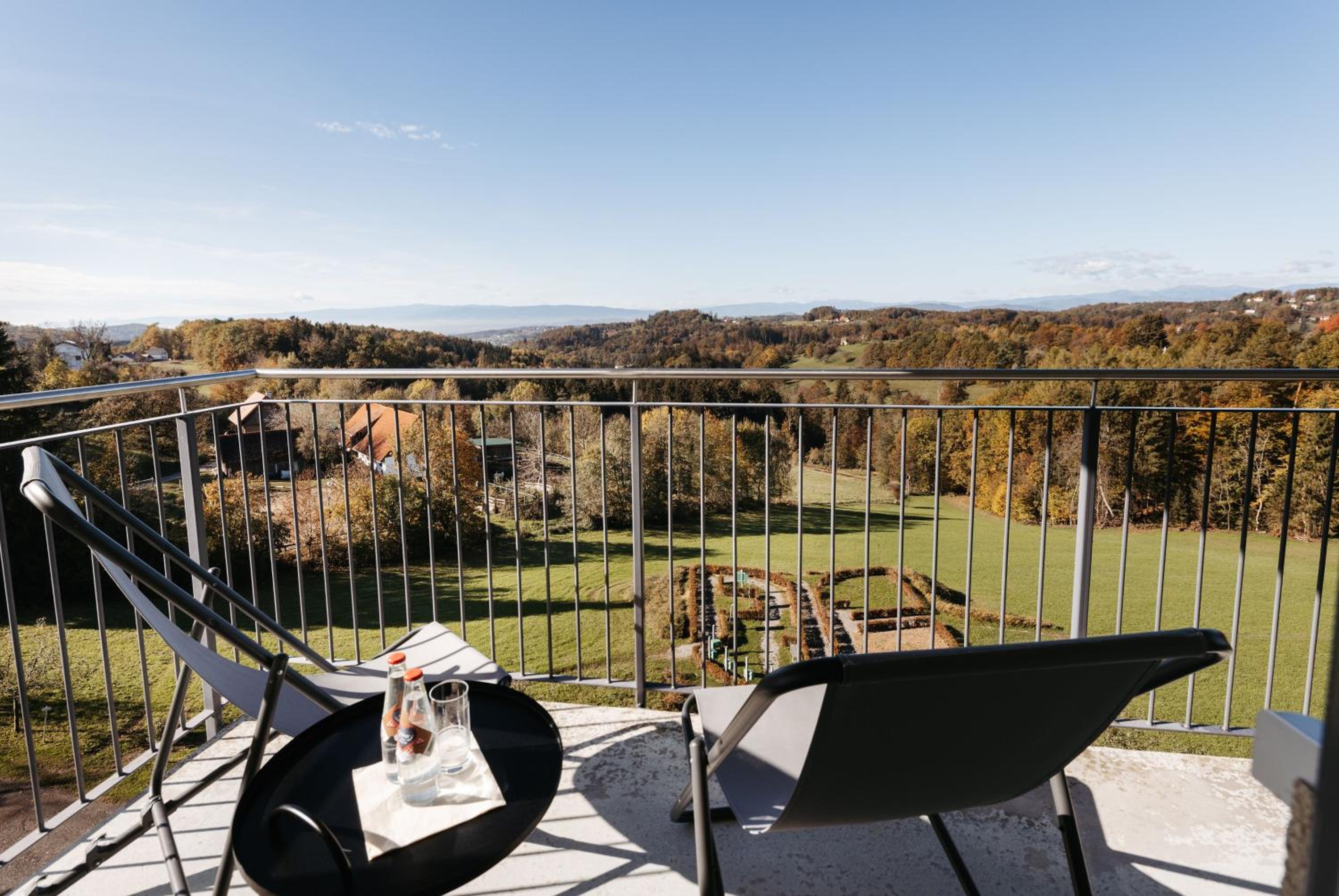 Superior Double Room with Mountain View - Photo 11