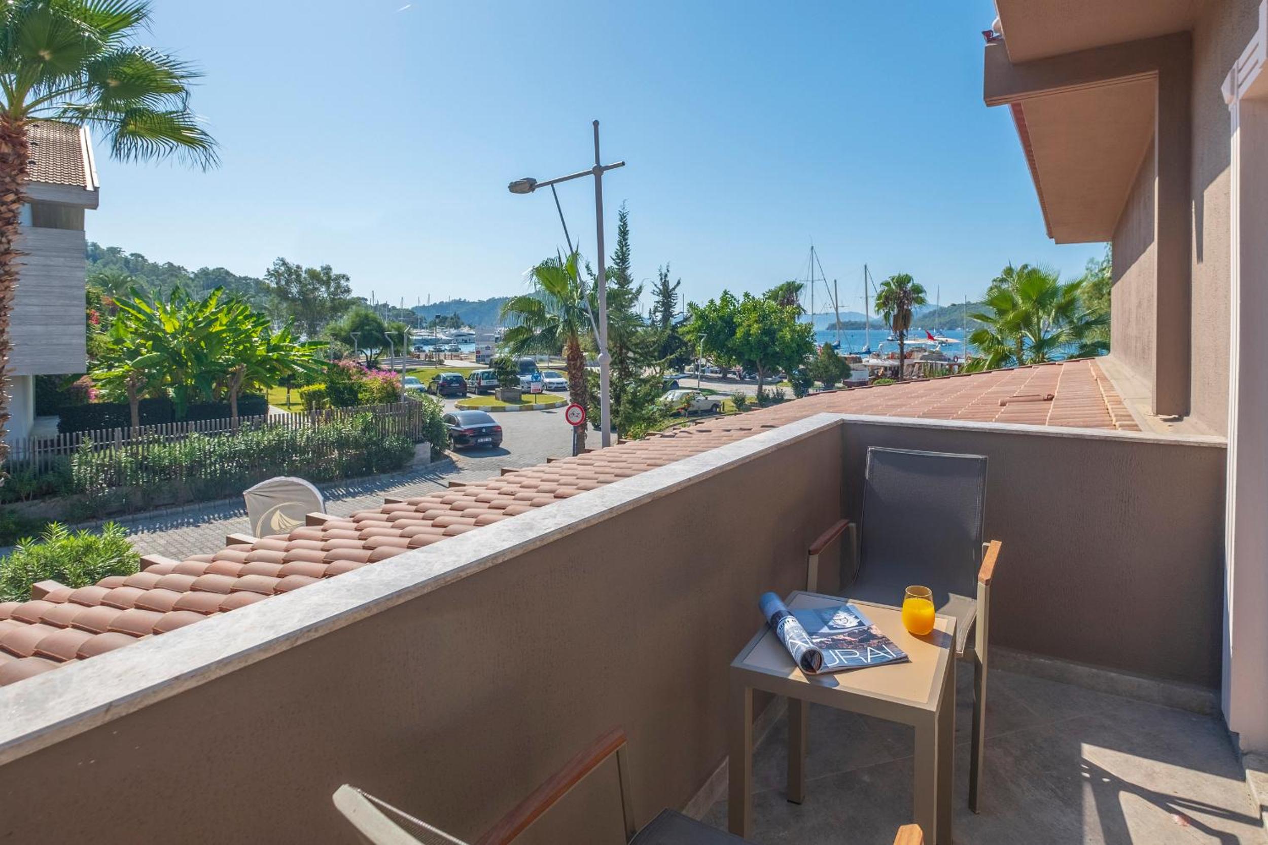 Superior Double Room with Sea View - Photo 12