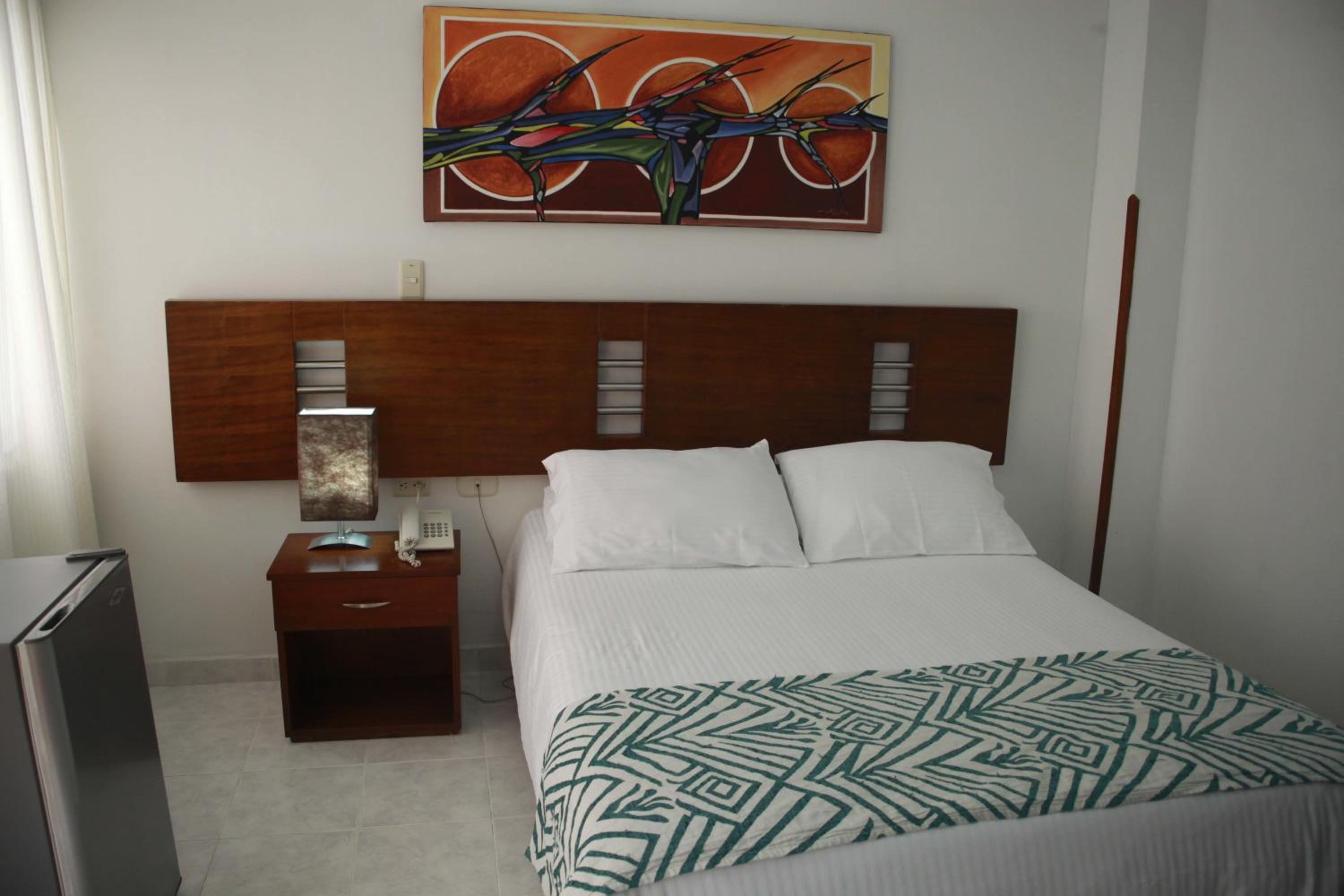 Standard Queen Room photo 3