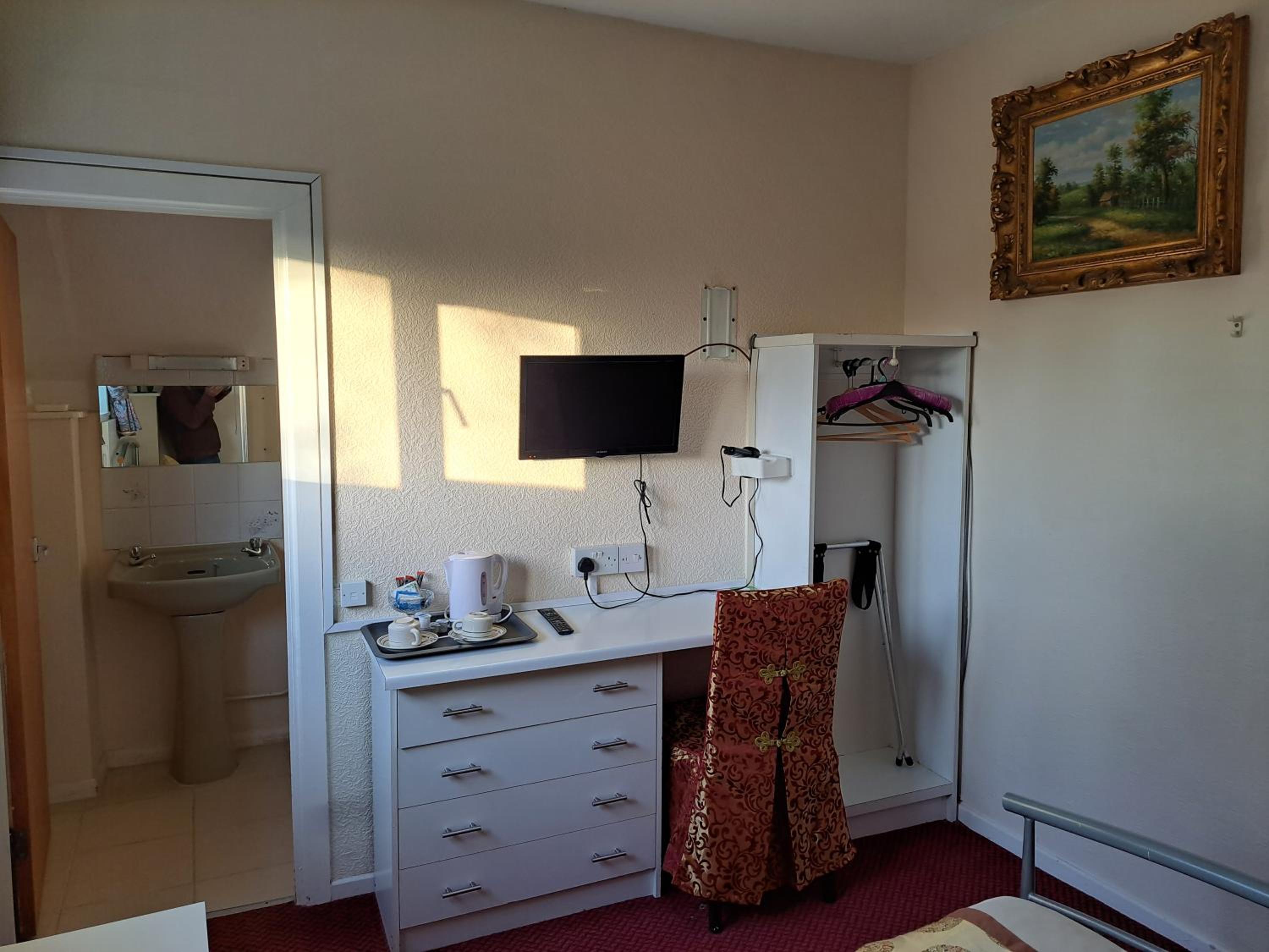 Double Room - Photo 3