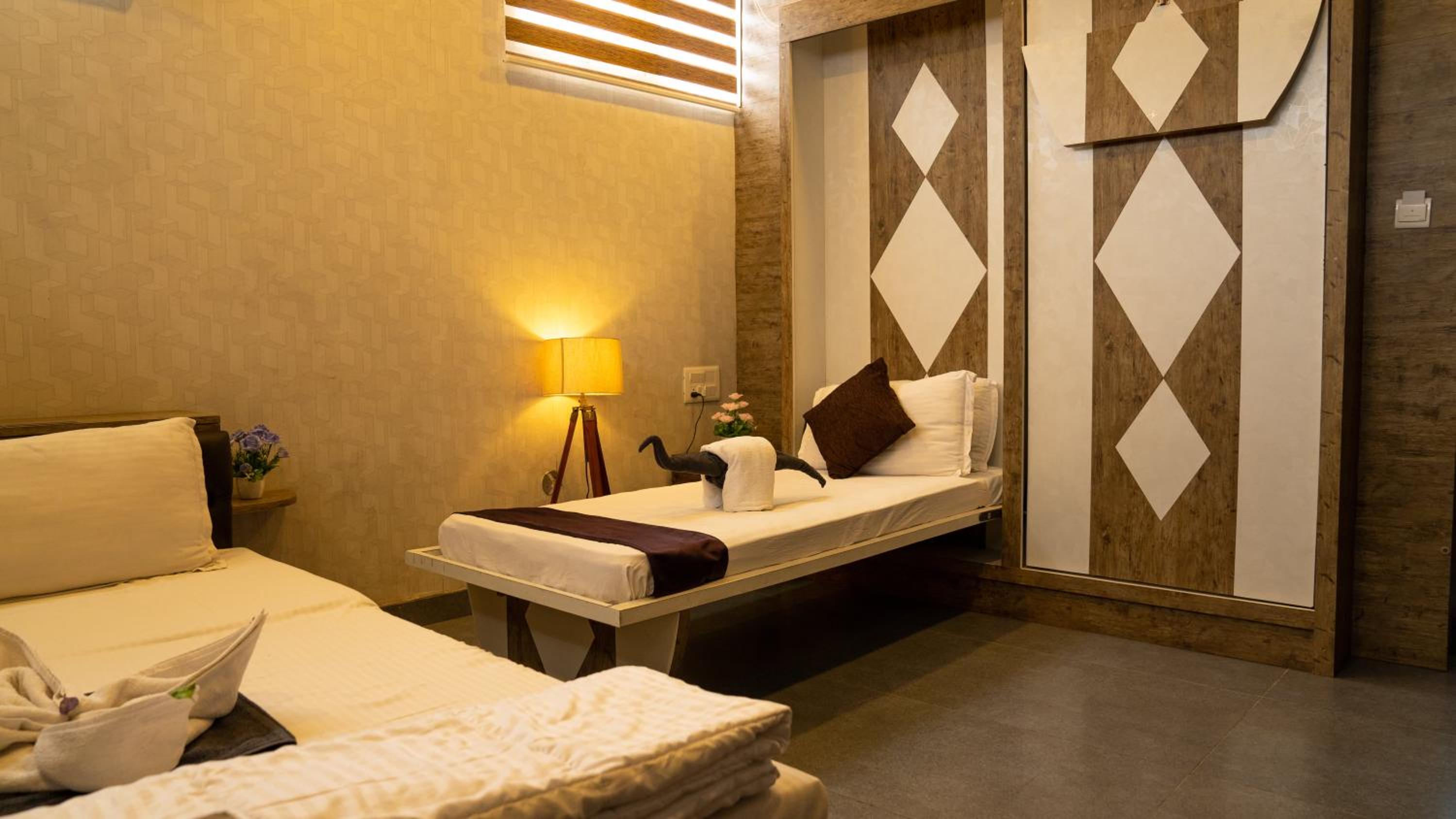 Economy Quadruple Room - Photo 10