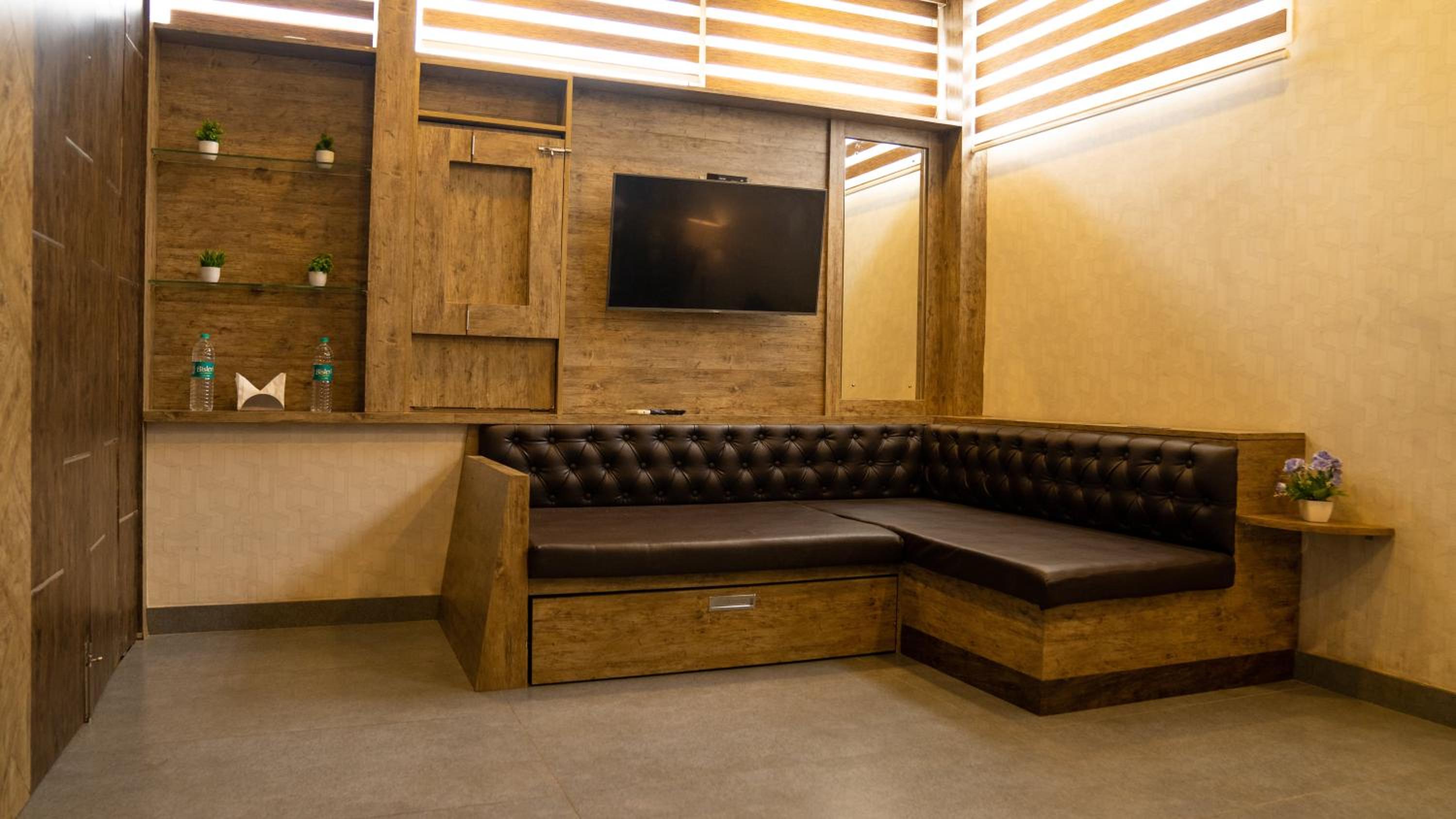 Economy Quadruple Room - Photo 5