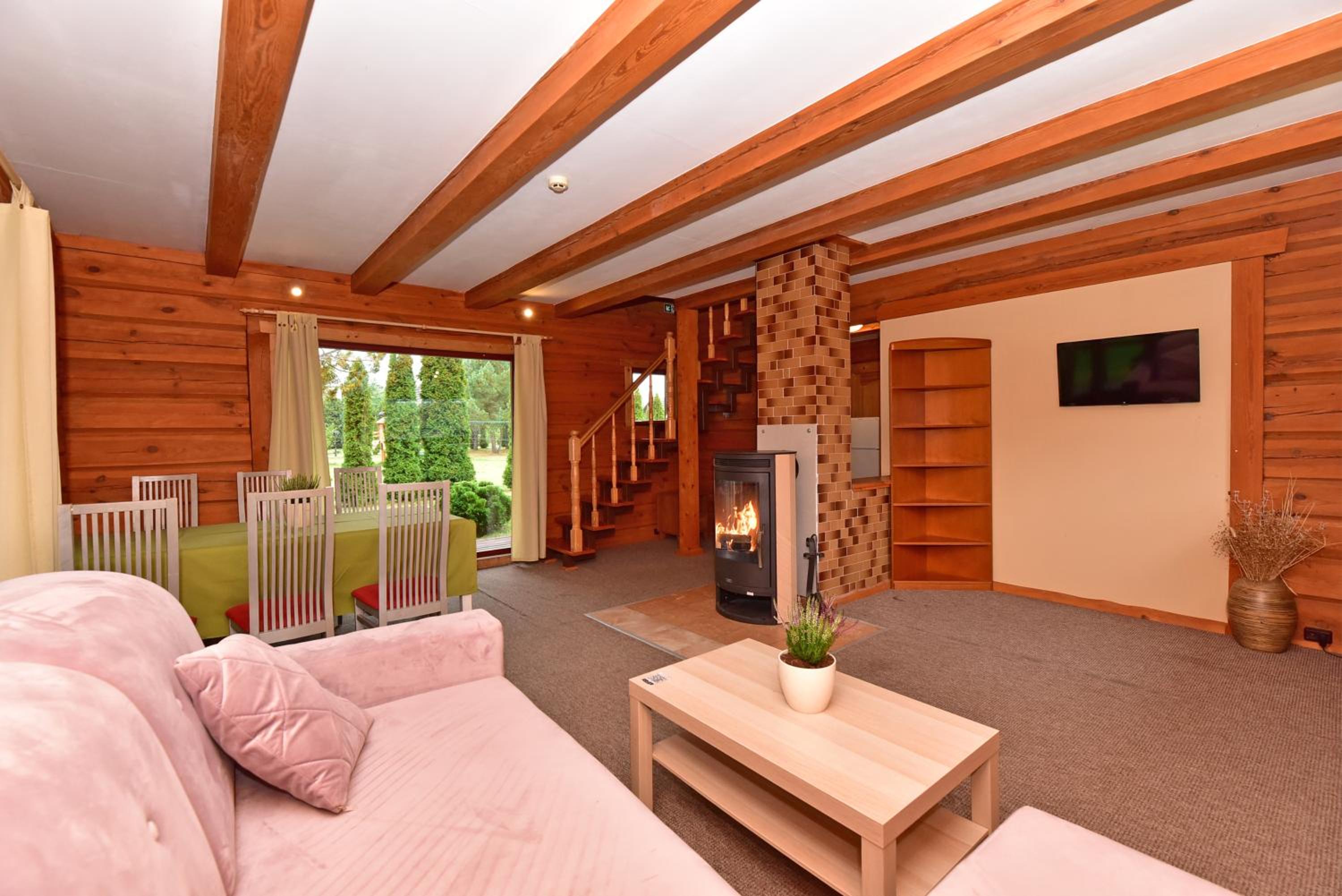 One-Bedroom House - Photo 10