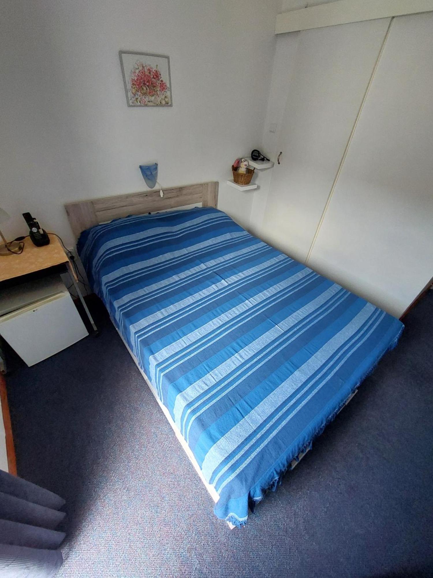 Standard  Double Room - Photo 7