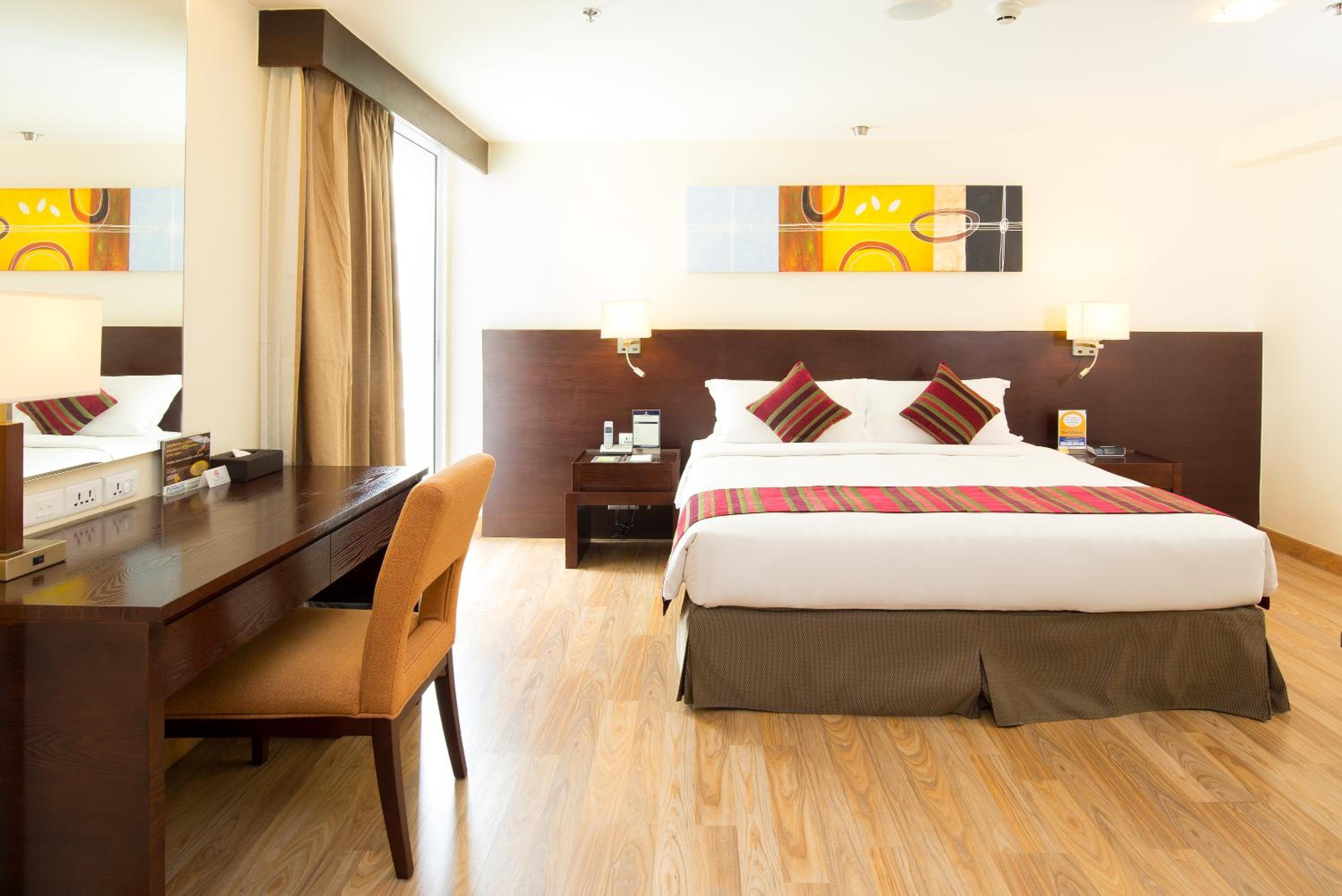 Deluxe Suite photo 2