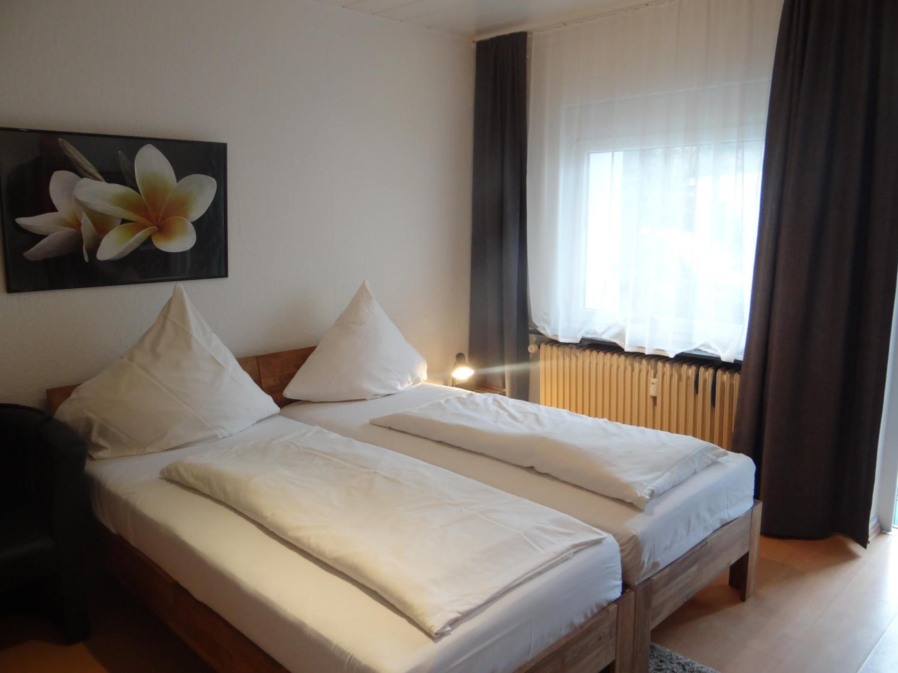 One-Bedroom Apartment with Terrace EG 06 photo 1
